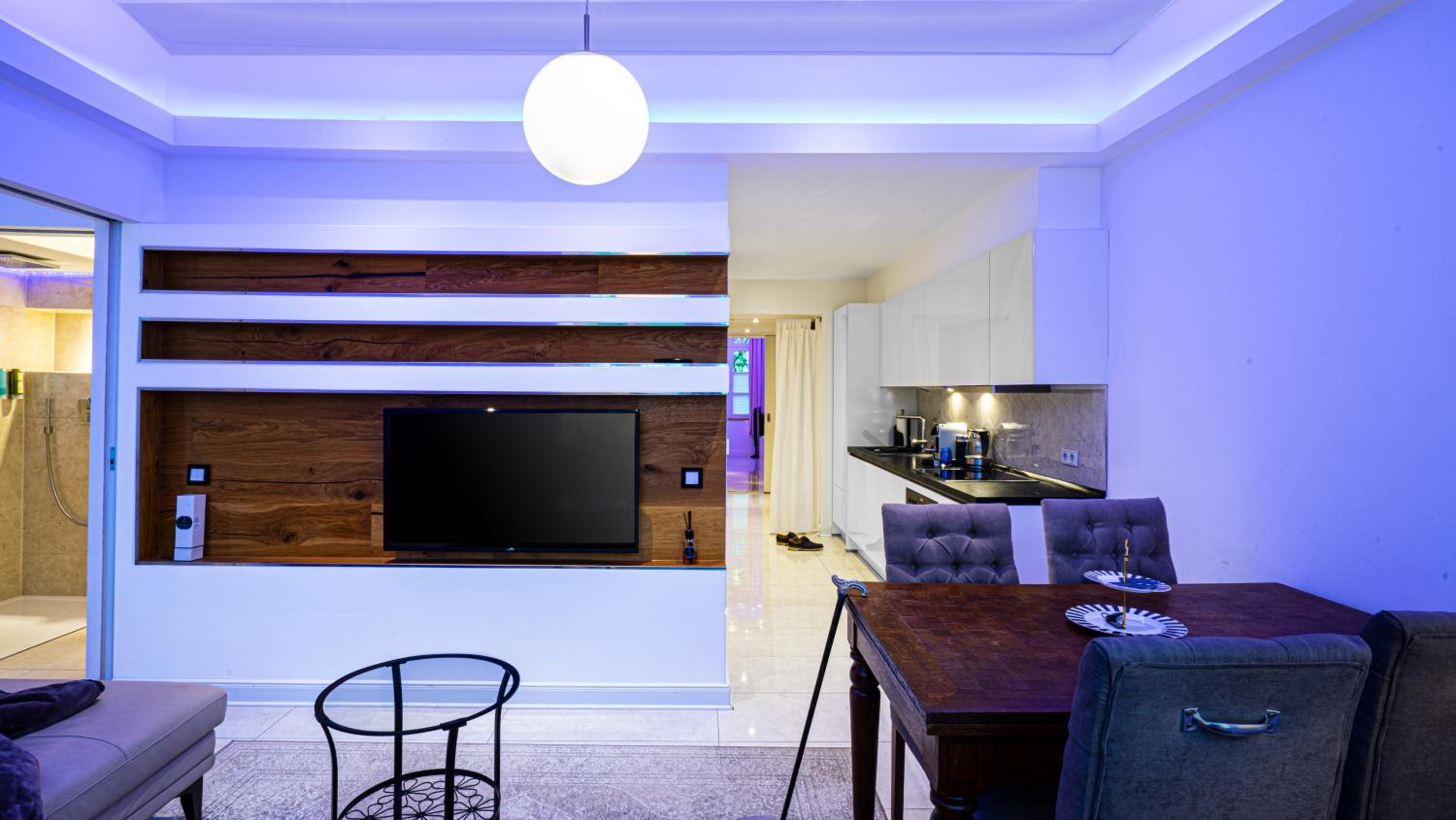 Superior Suite with 2 Bedrooms, 2 Bathrooms, Living/Dining Room and Kitchen photo 3