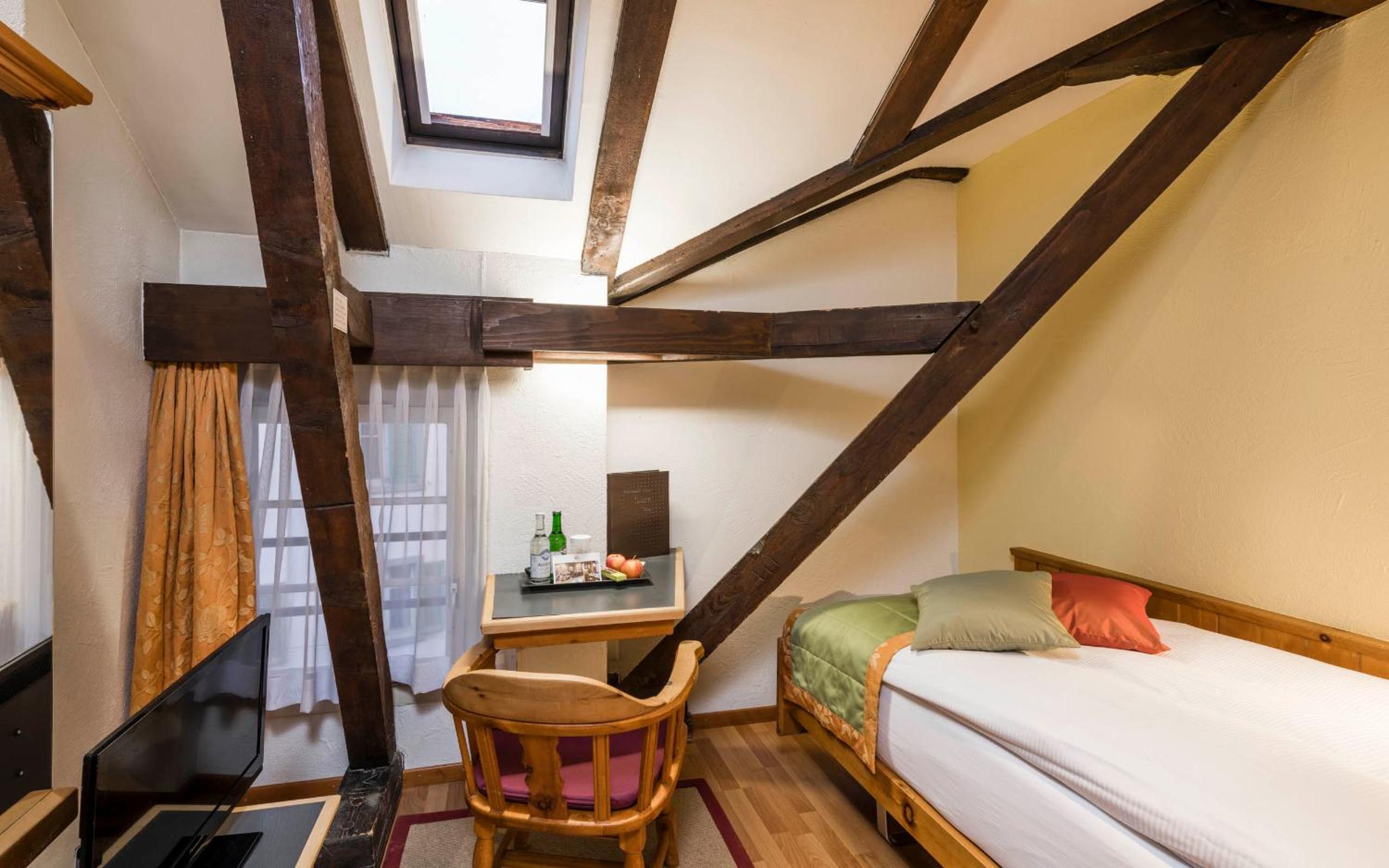 Classic Single Room - Photo 7
