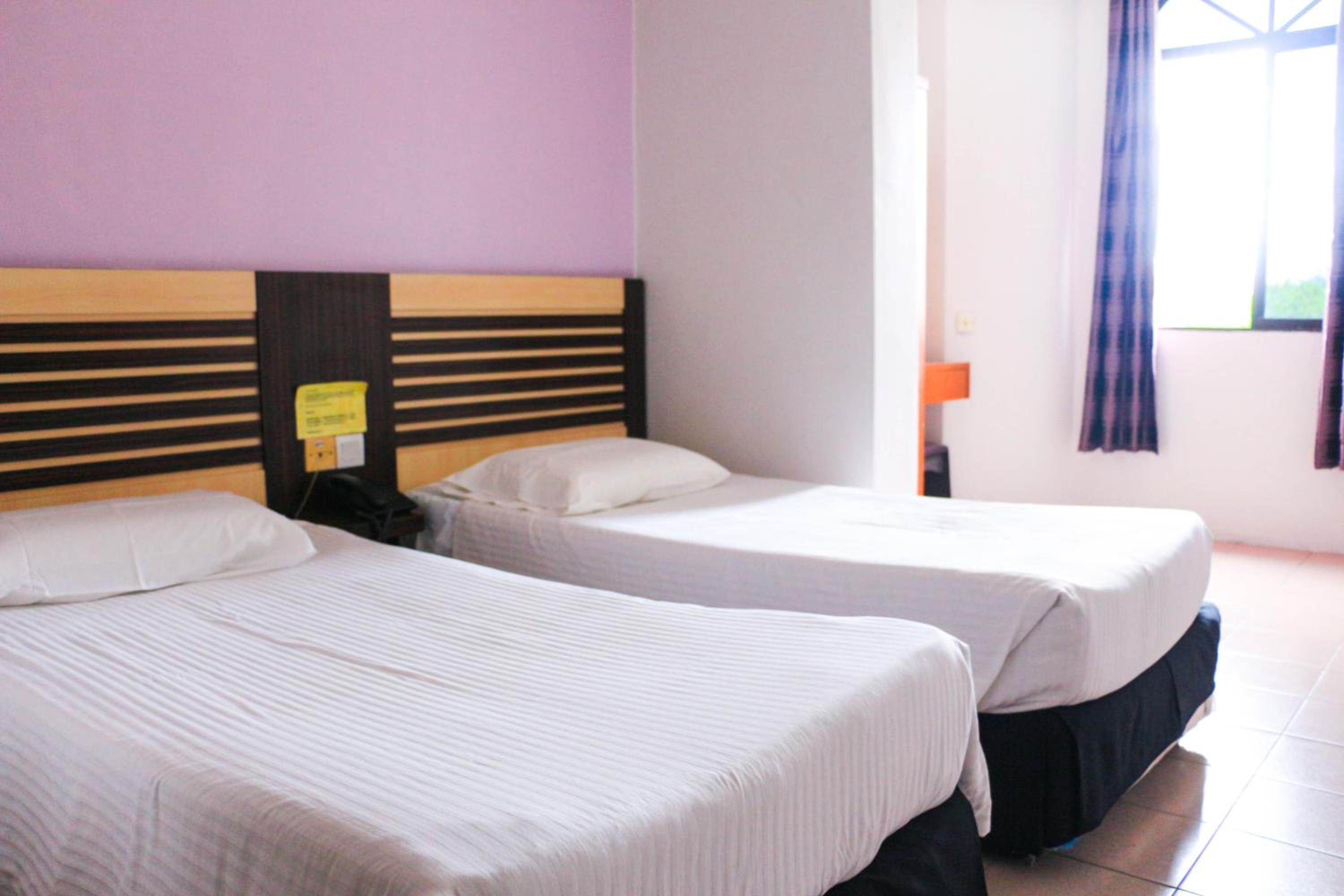Standard Twin Room photo 1