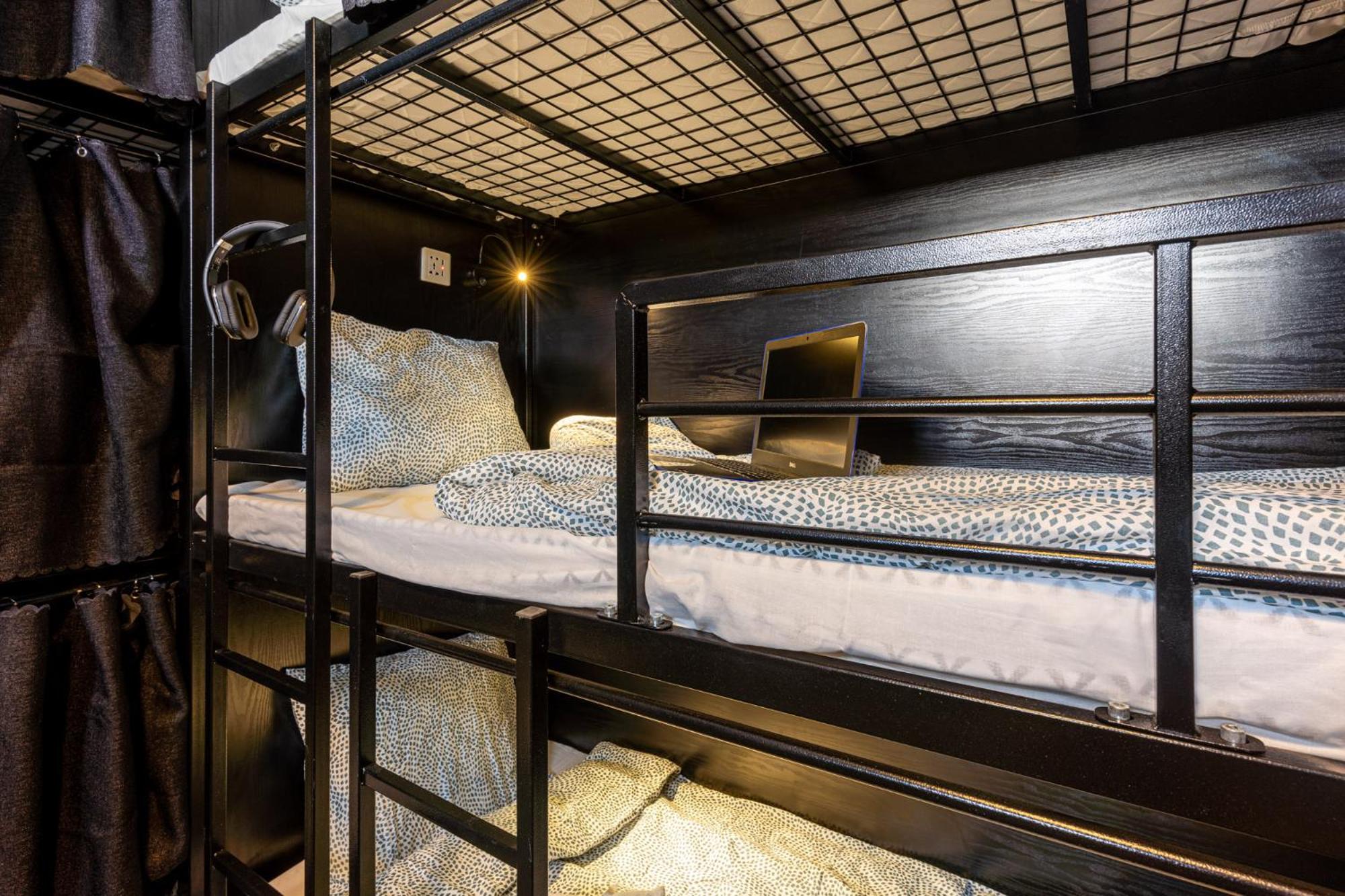 Single Bed in Mixed Dormitory Room photo 1