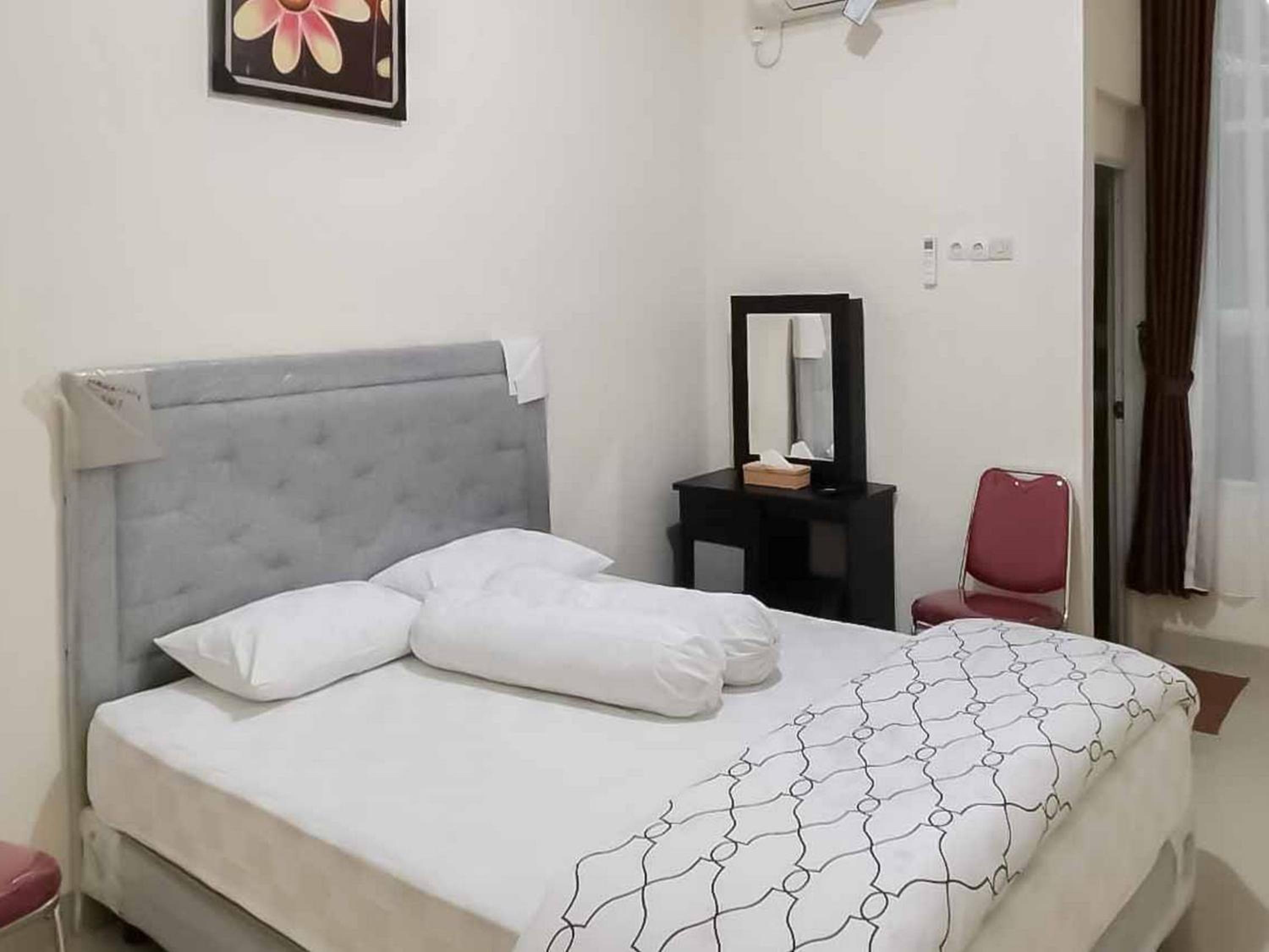 Standard Double Room - Photo 1
