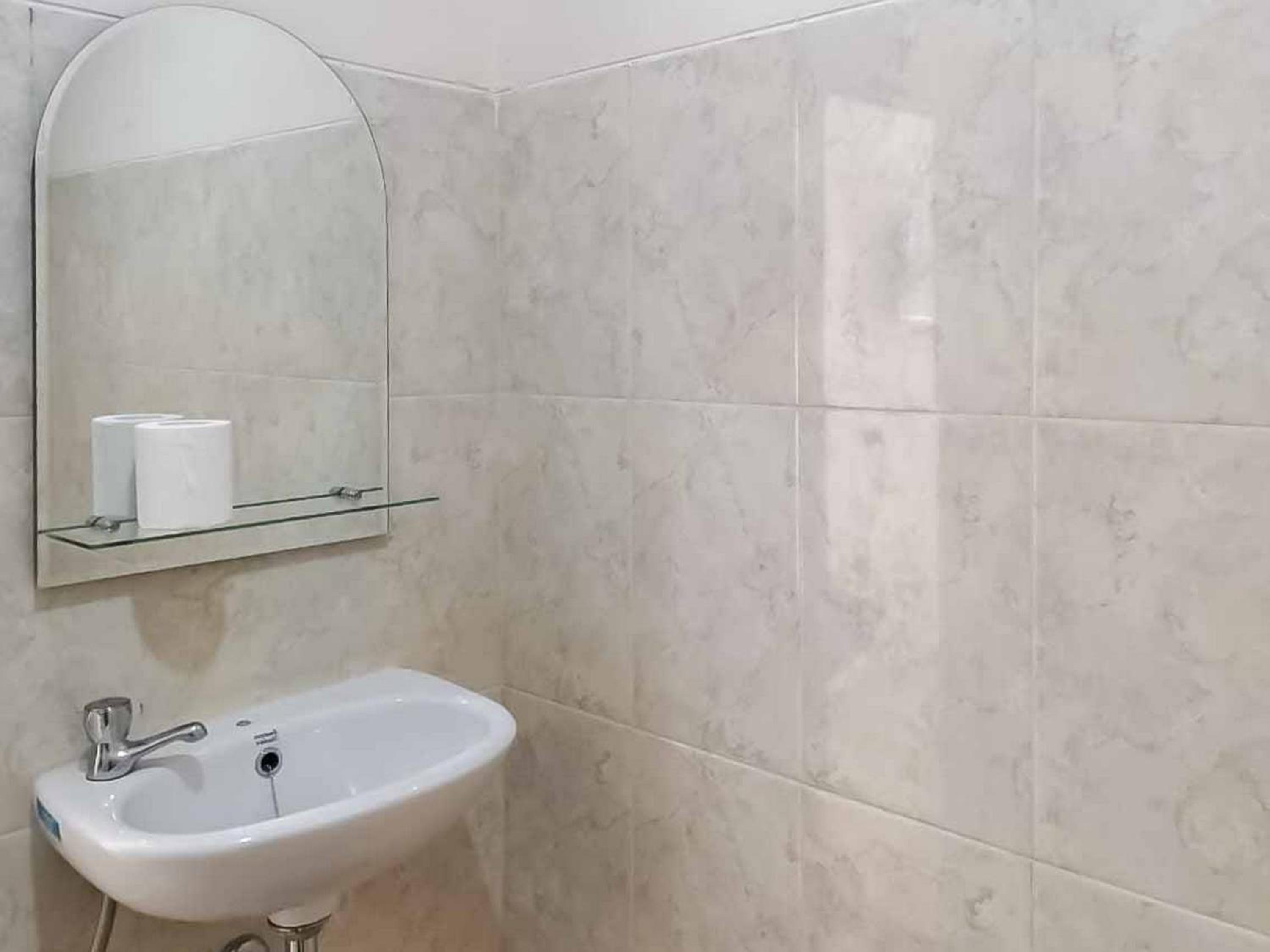 Standard Double Room - Photo 4