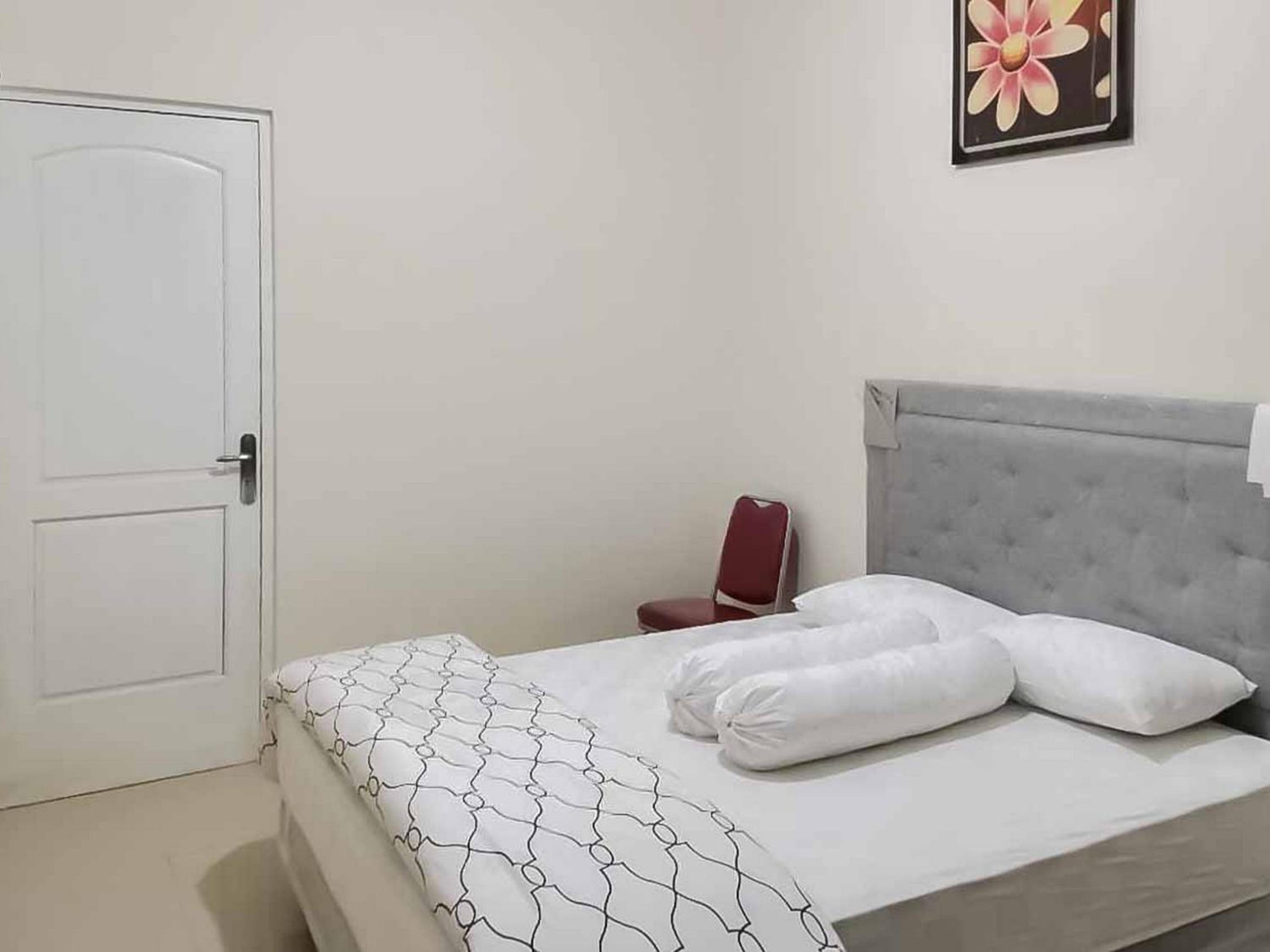 Standard Double Room - Photo 5