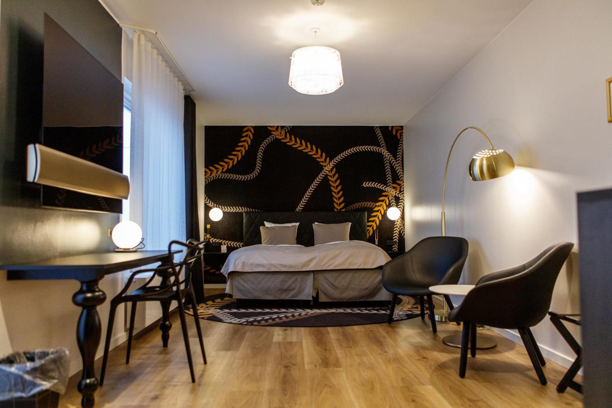Executive Twin Room - Non-Smoking - Photo 8