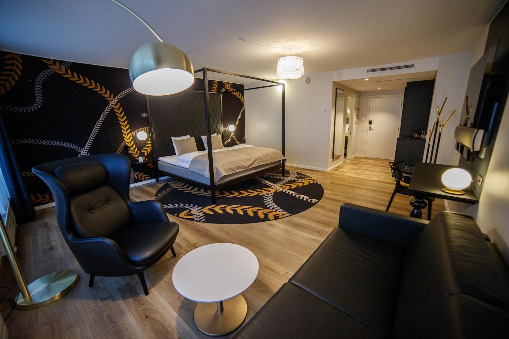 Executive Twin Room - Non-Smoking - Photo 7