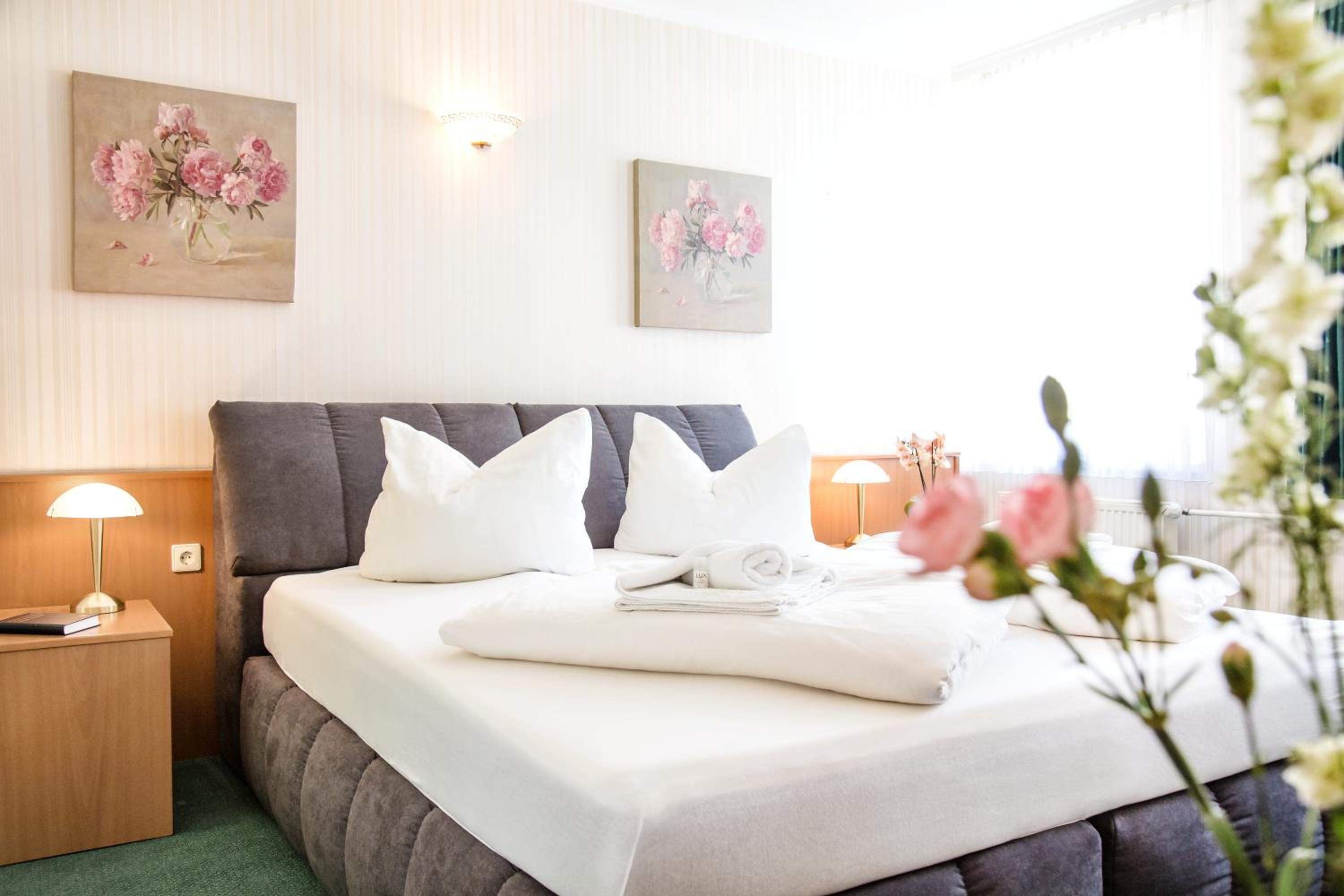 Standard Double Room - Photo 4