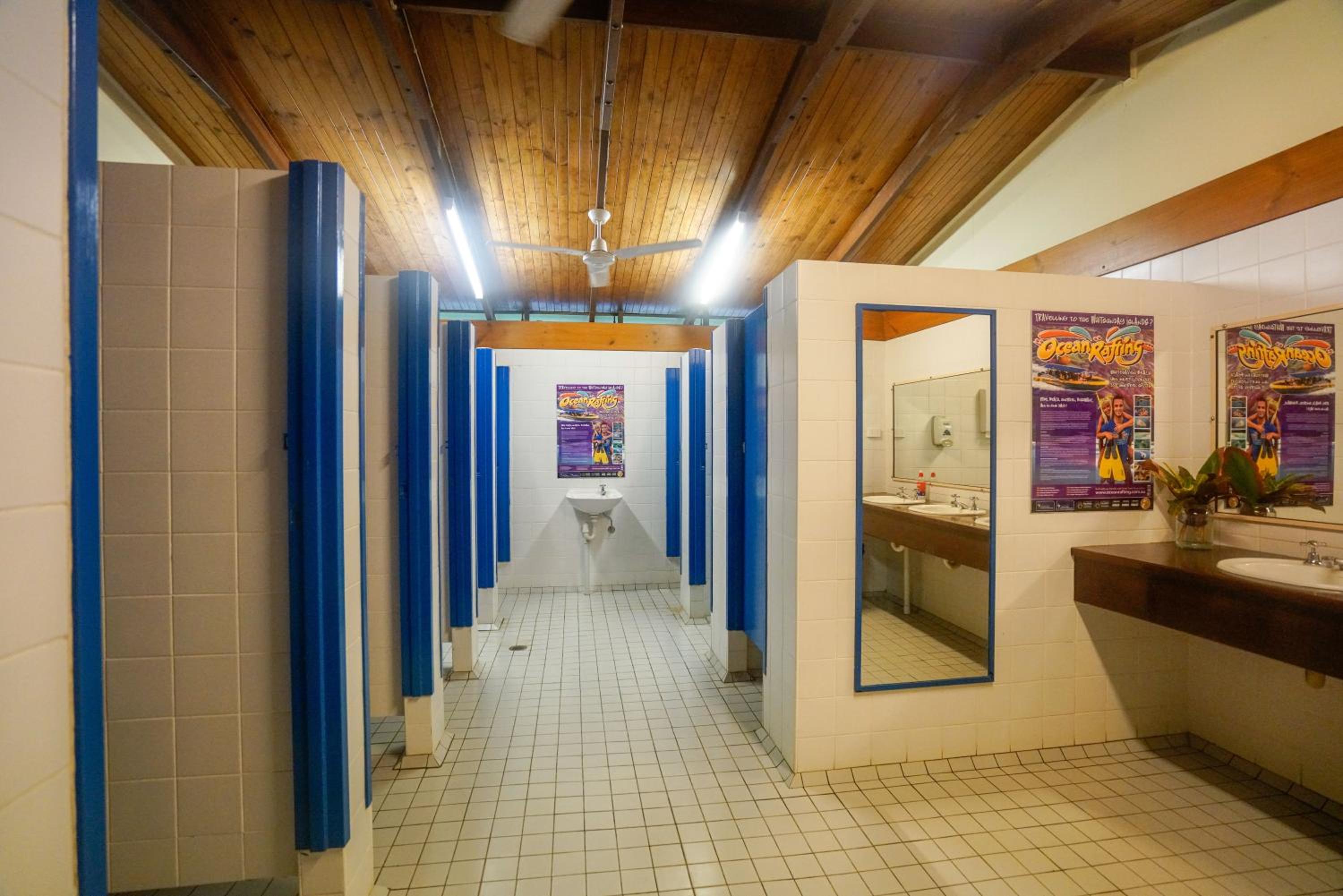 Triple Room with Shared Bathroom photo 2