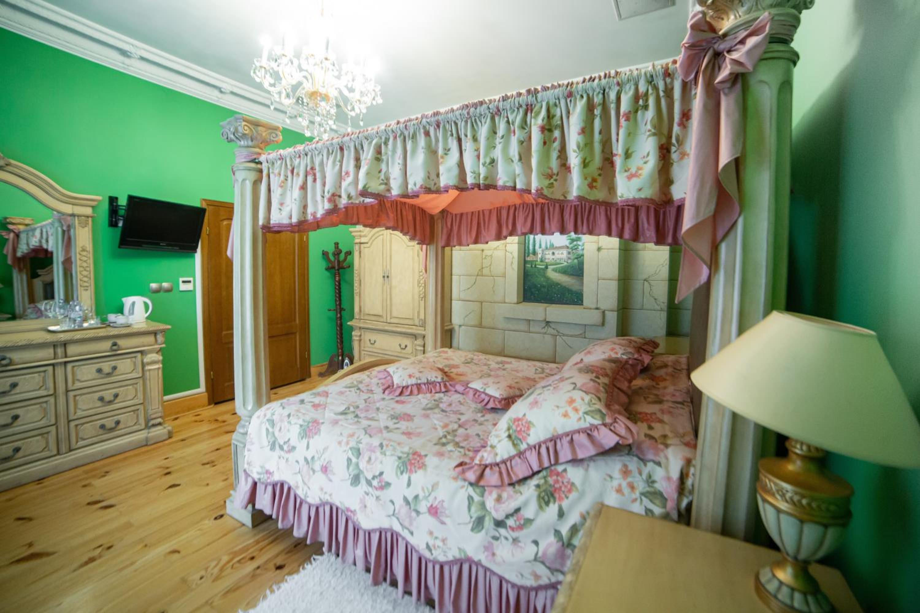 Studio Apartment photo 2