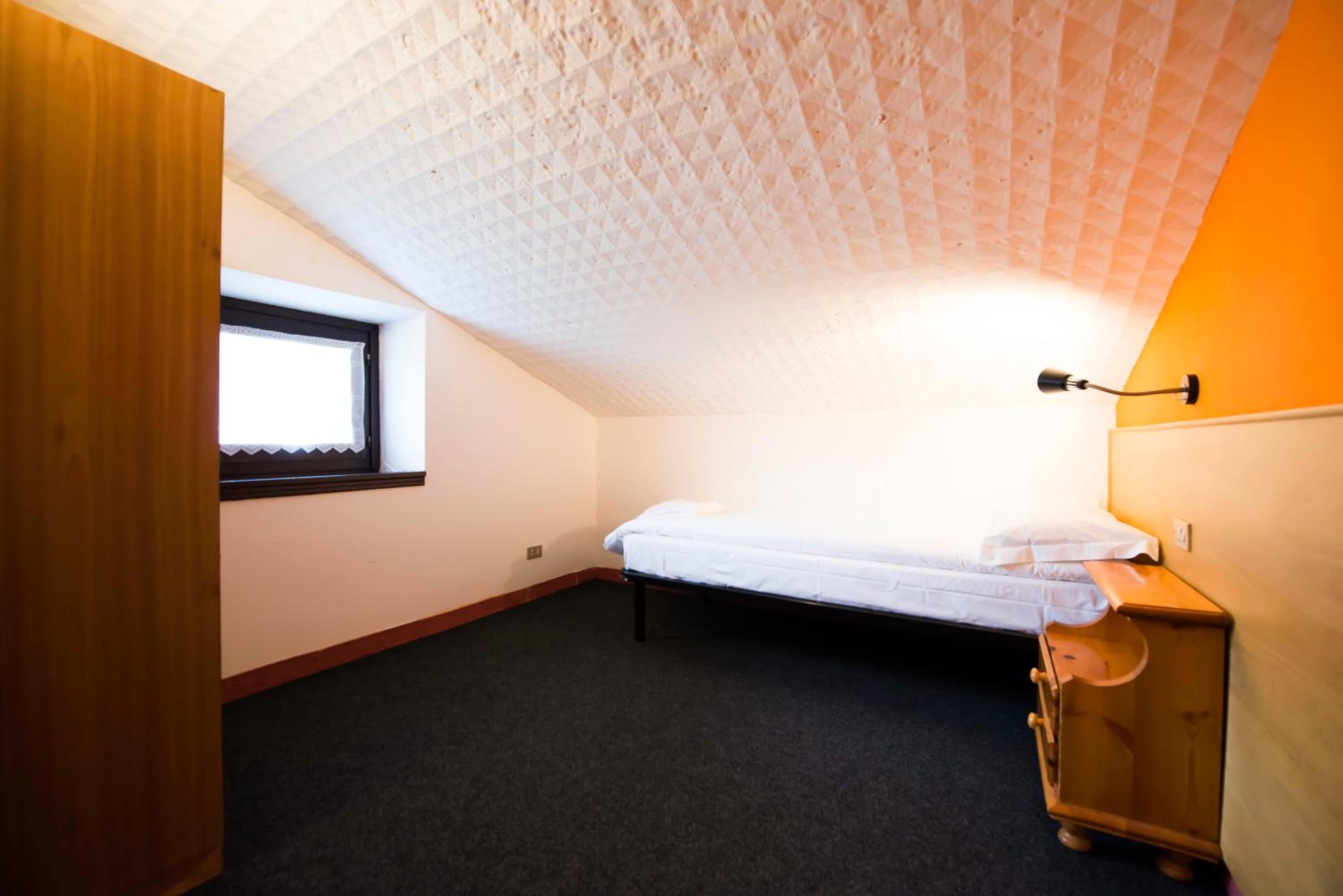 Two Connecting Economy Rooms photo 2