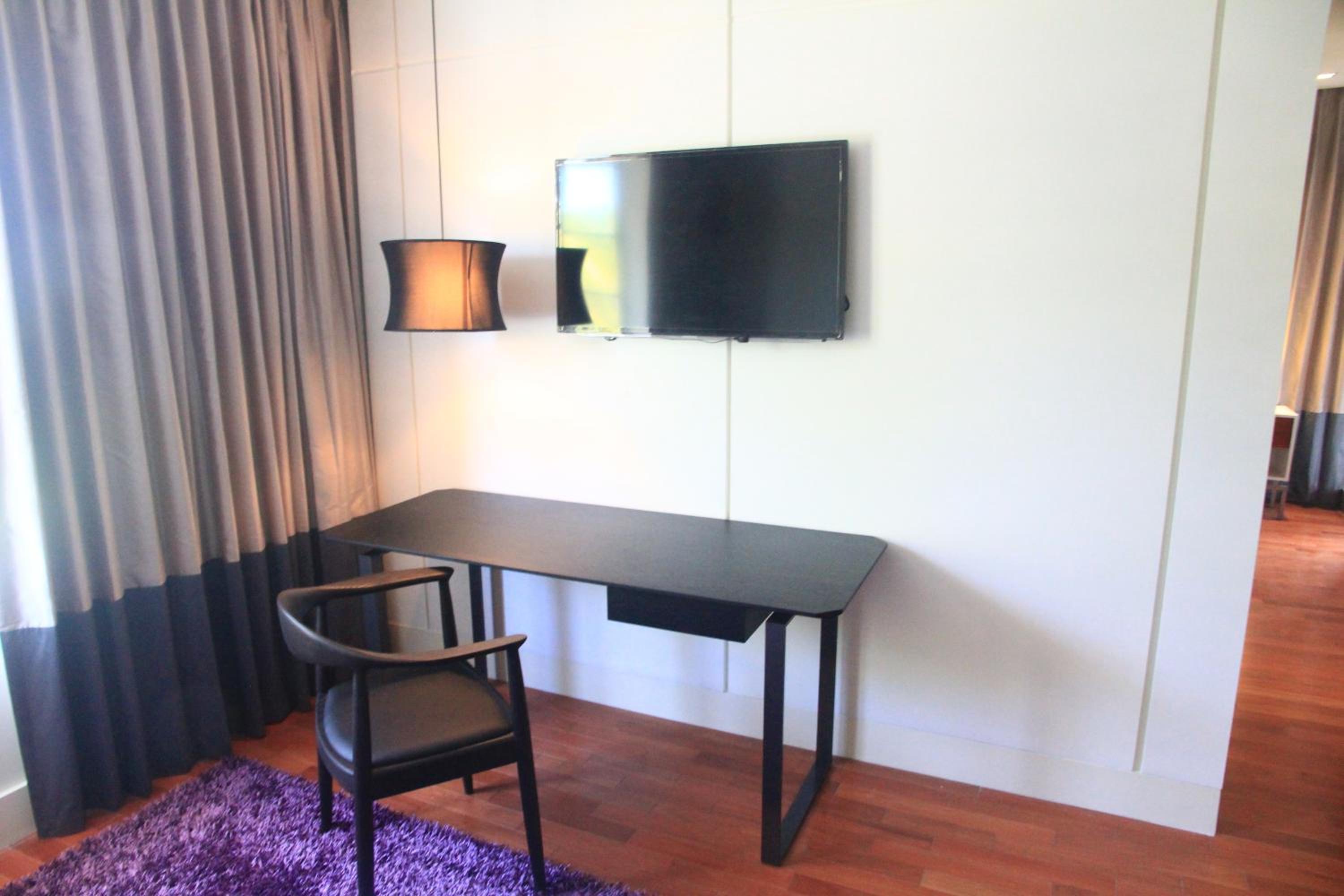 King Suite with Ocean View - No Resort Fee - Photo 7