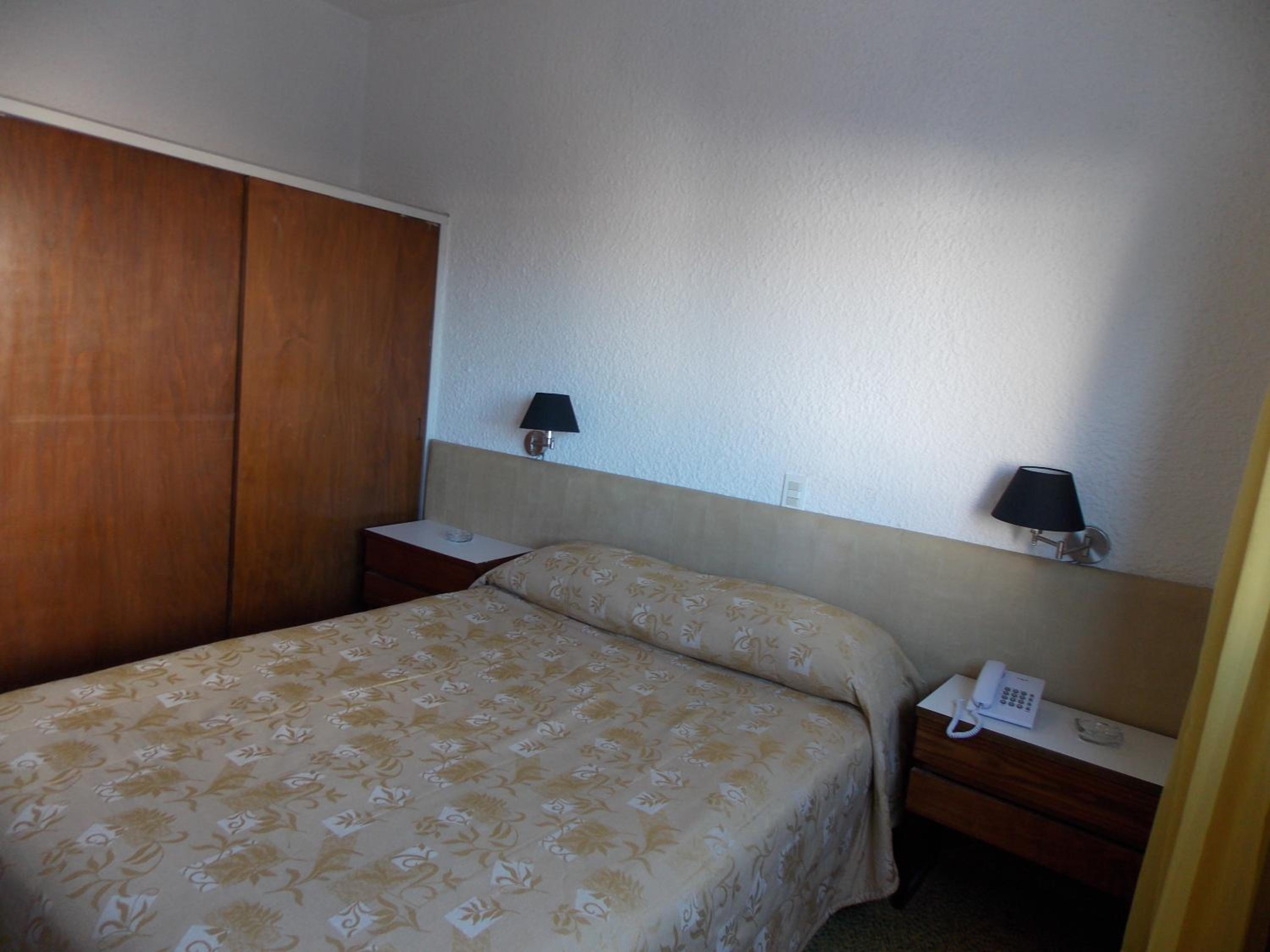 Standard Double Room - Photo 3