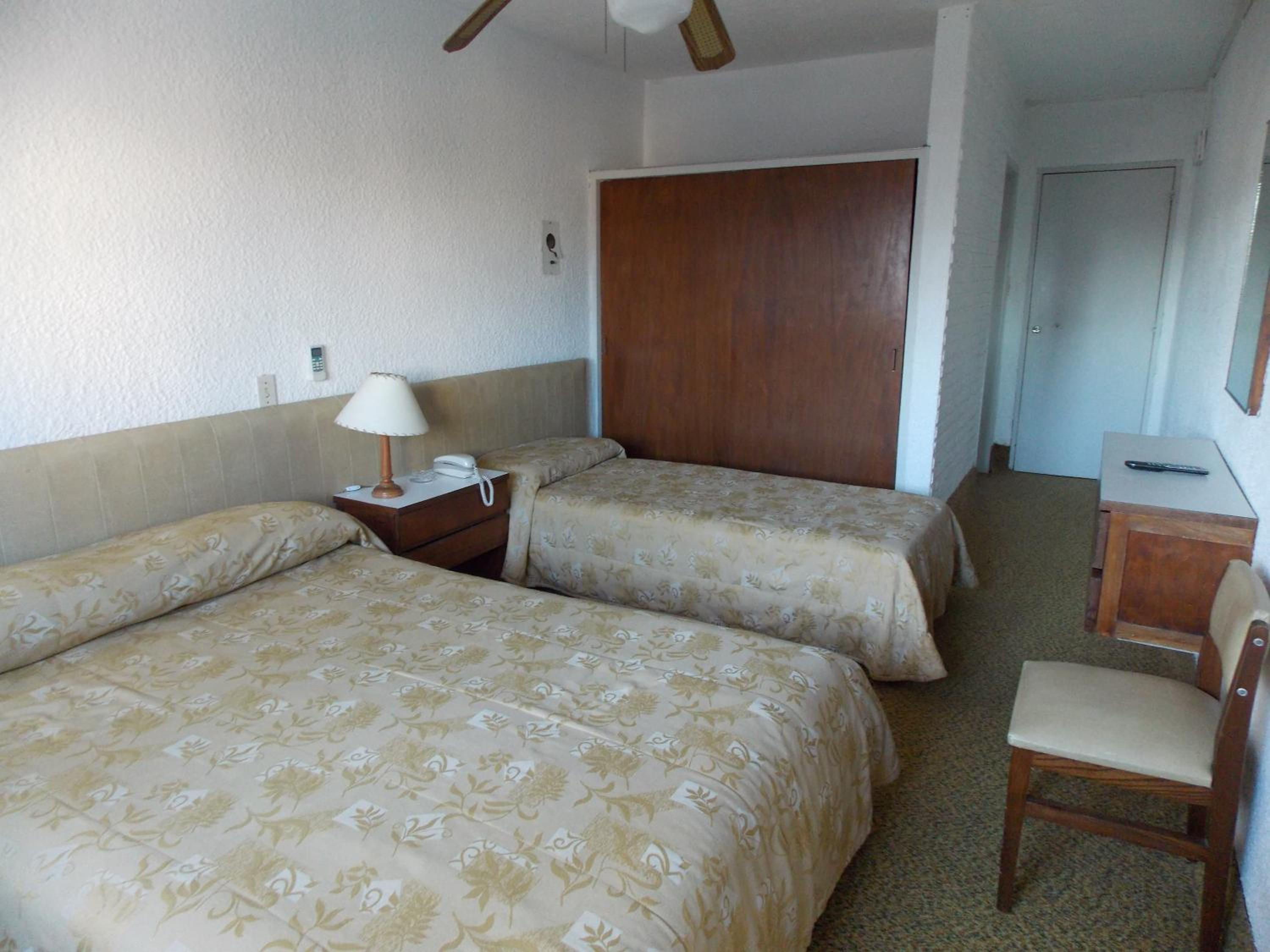 Triple Room - Photo 1