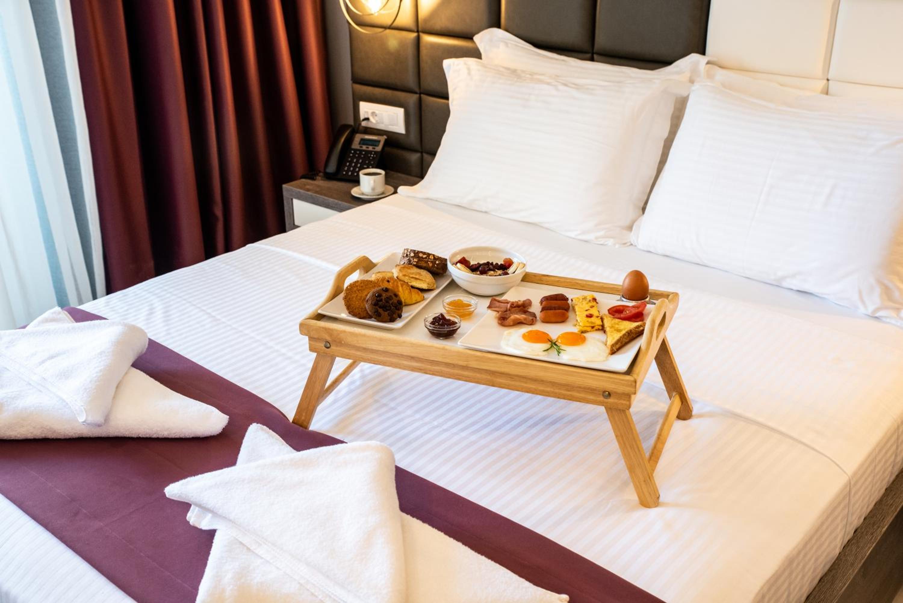 Deluxe Double Room with Balcony, photo 7