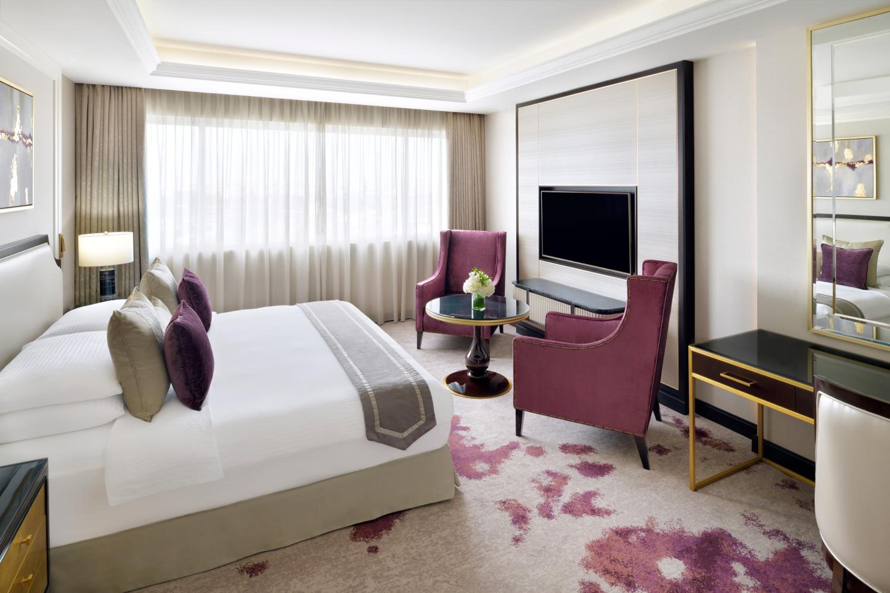 Superior King Room - Photo 1
