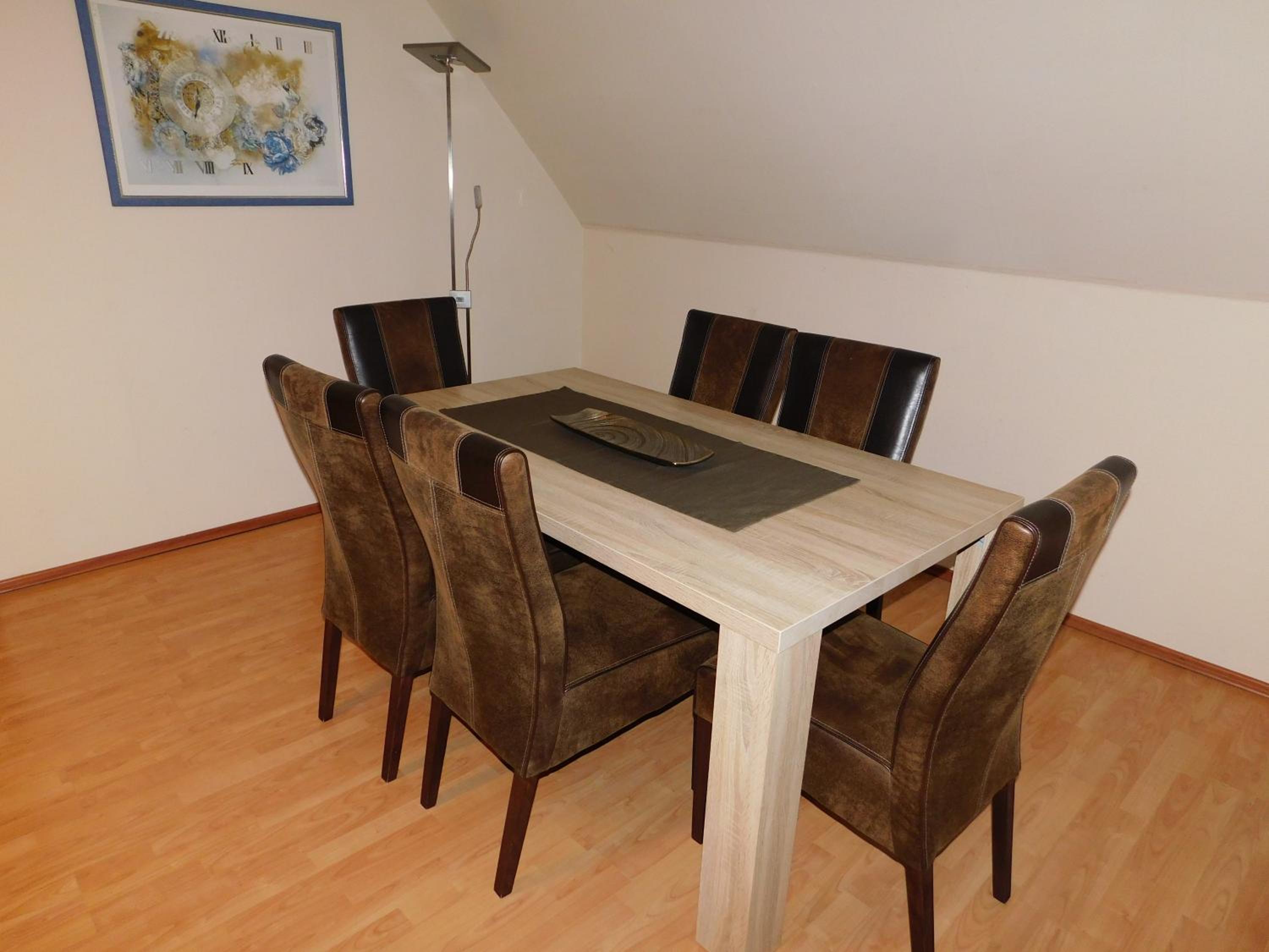 Apartment with Balcony photo 3