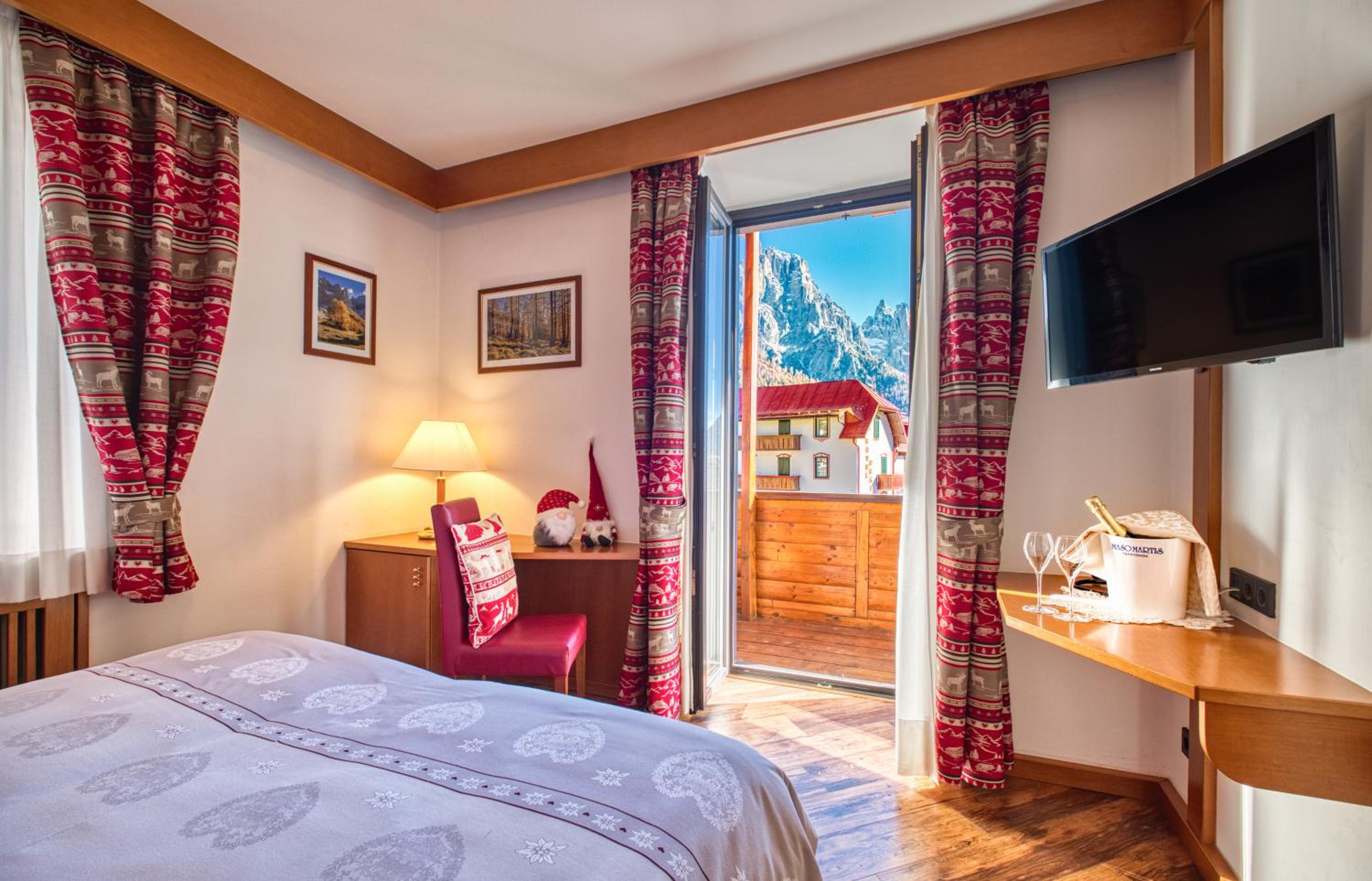 Deluxe Triple Room photo 3