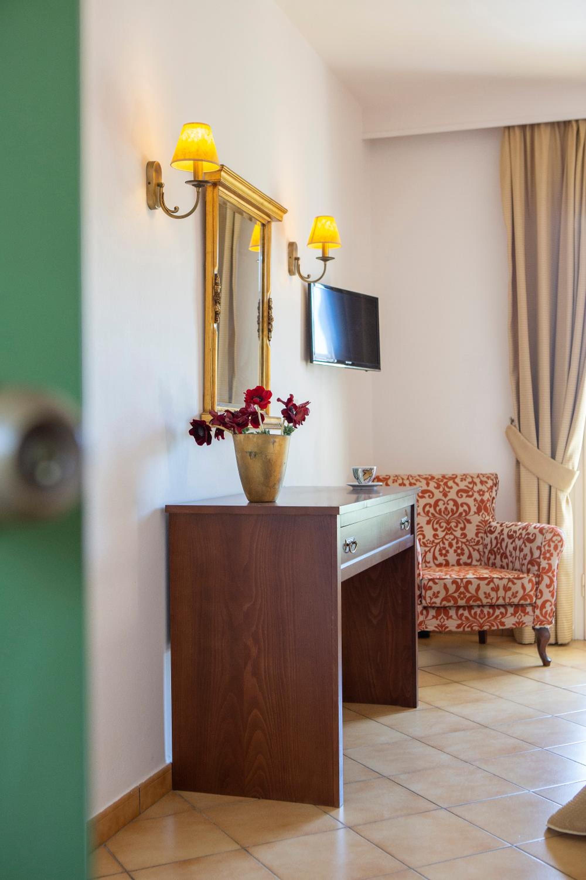 Double Room with Sea View - Photo 6