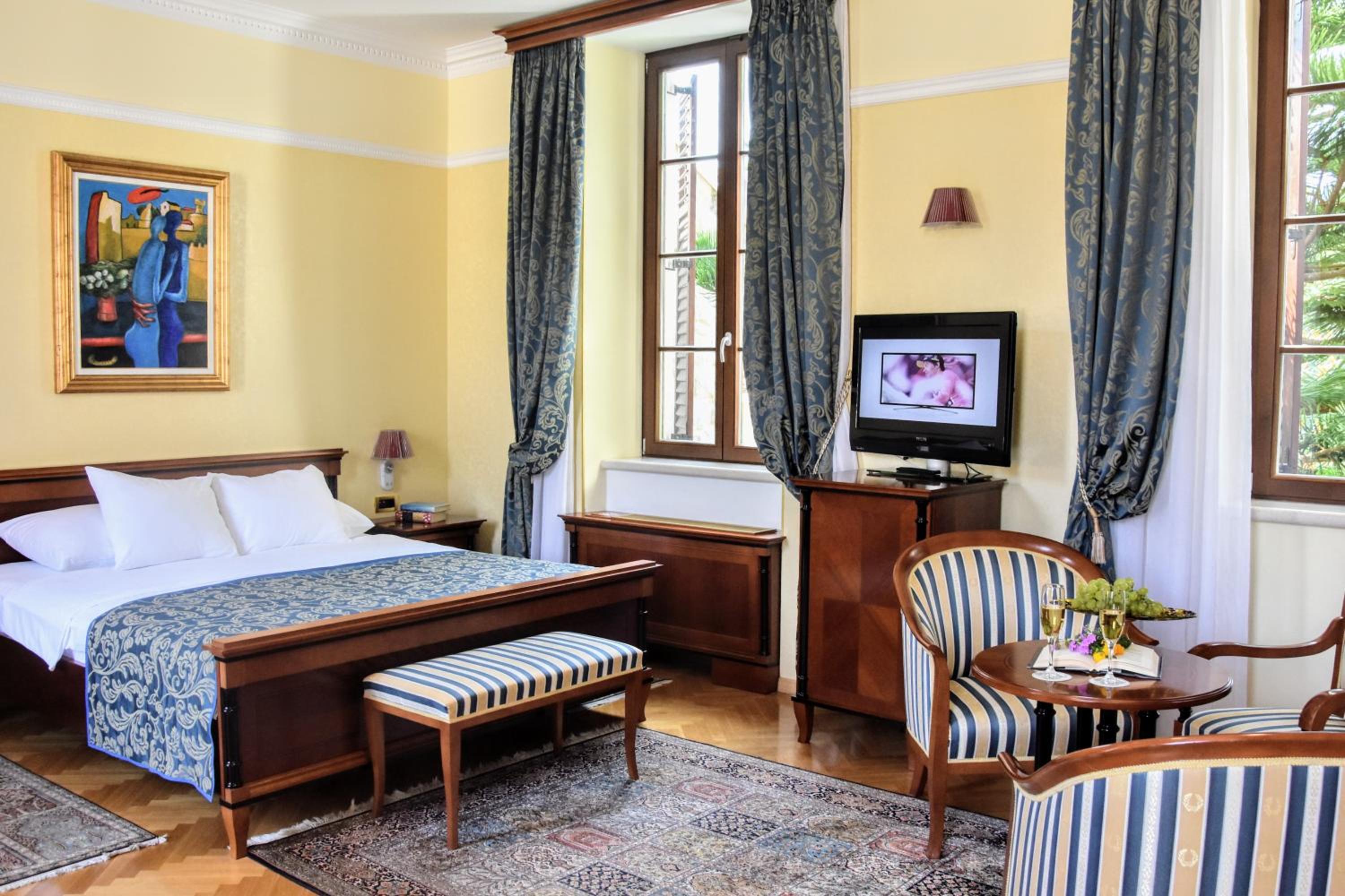 Deluxe Double Room photo 2