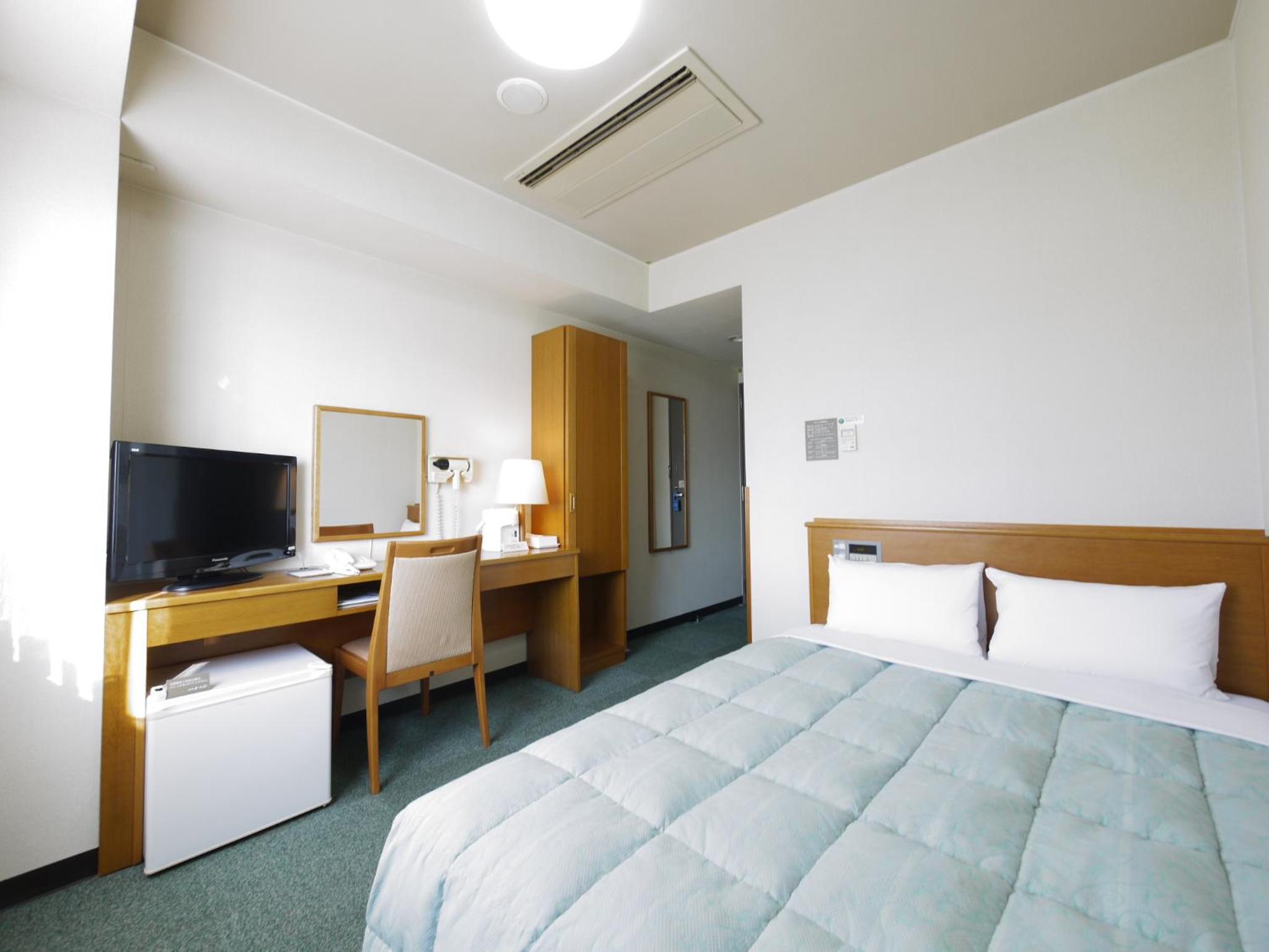 Semi Double Room - Non-Smoking
