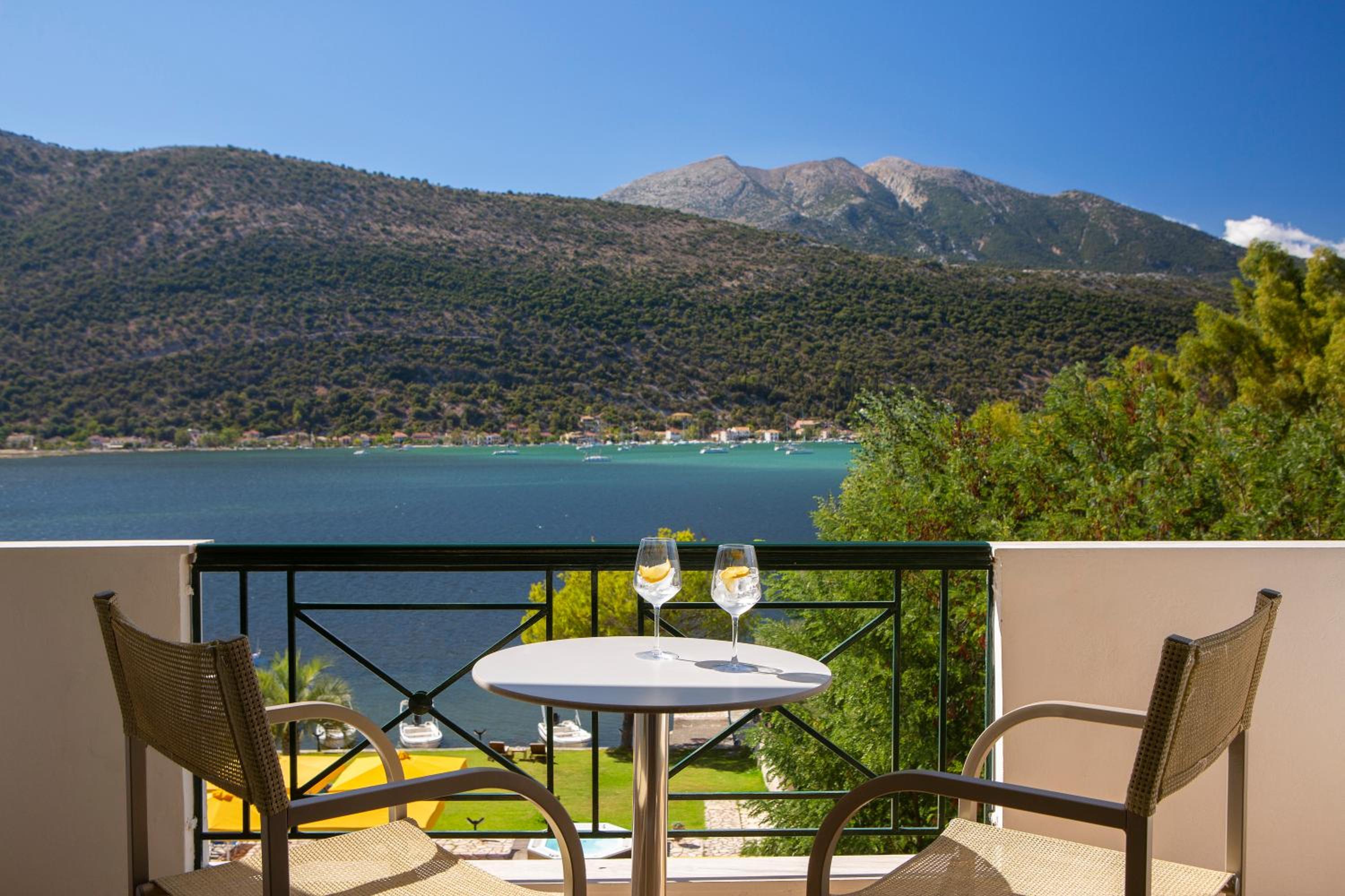 Double Room with Sea View - Photo 15