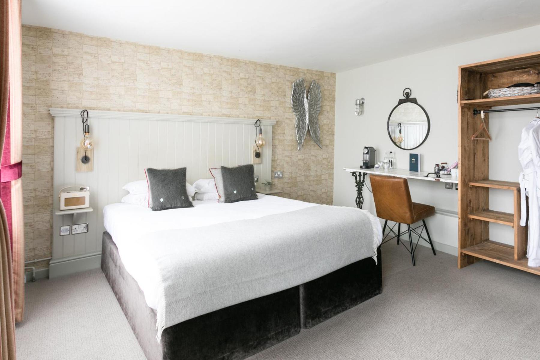 Deluxe Double Room - Photo 4