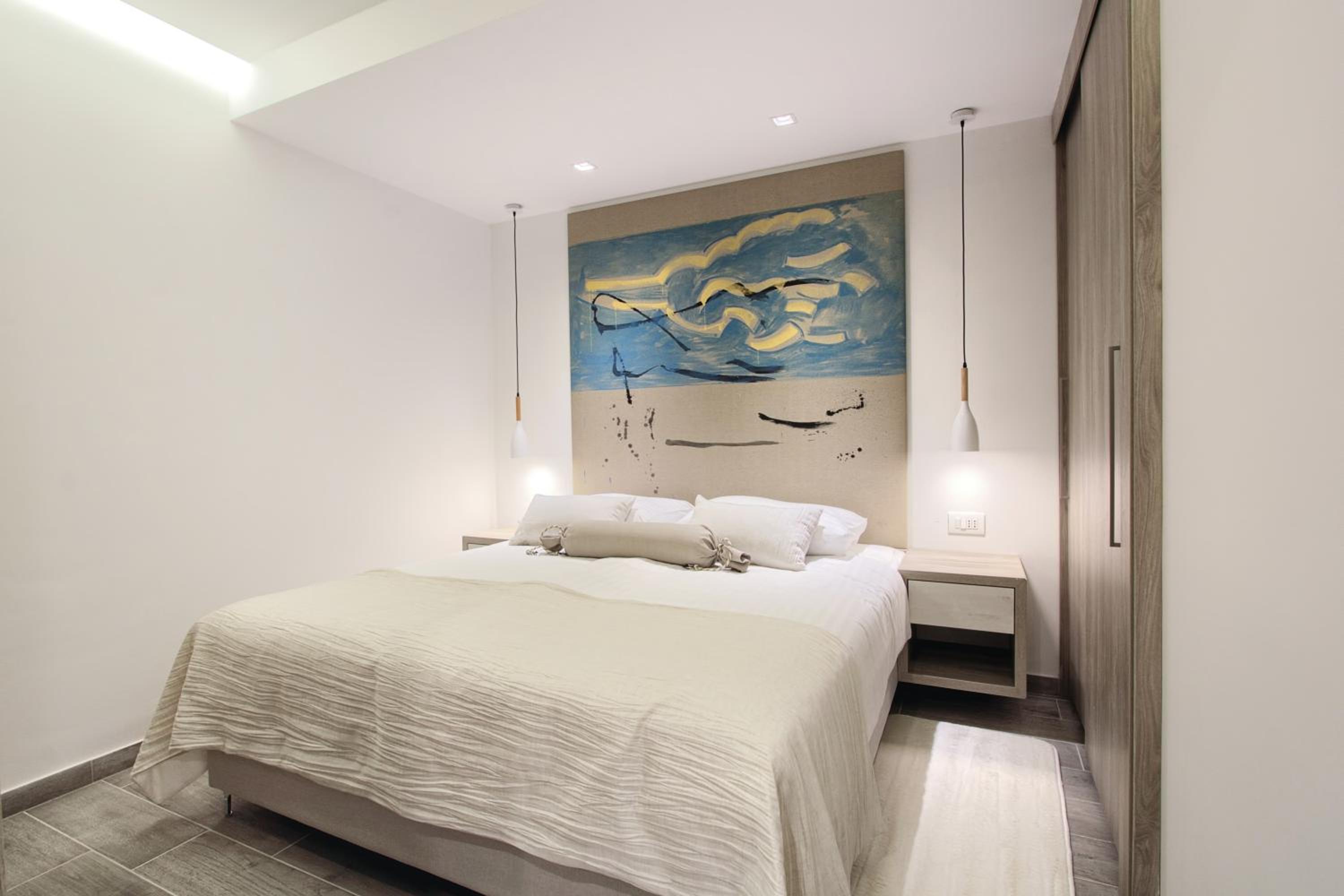 Premium One-Bedroom Suite with Balcony and Sea View photo 1