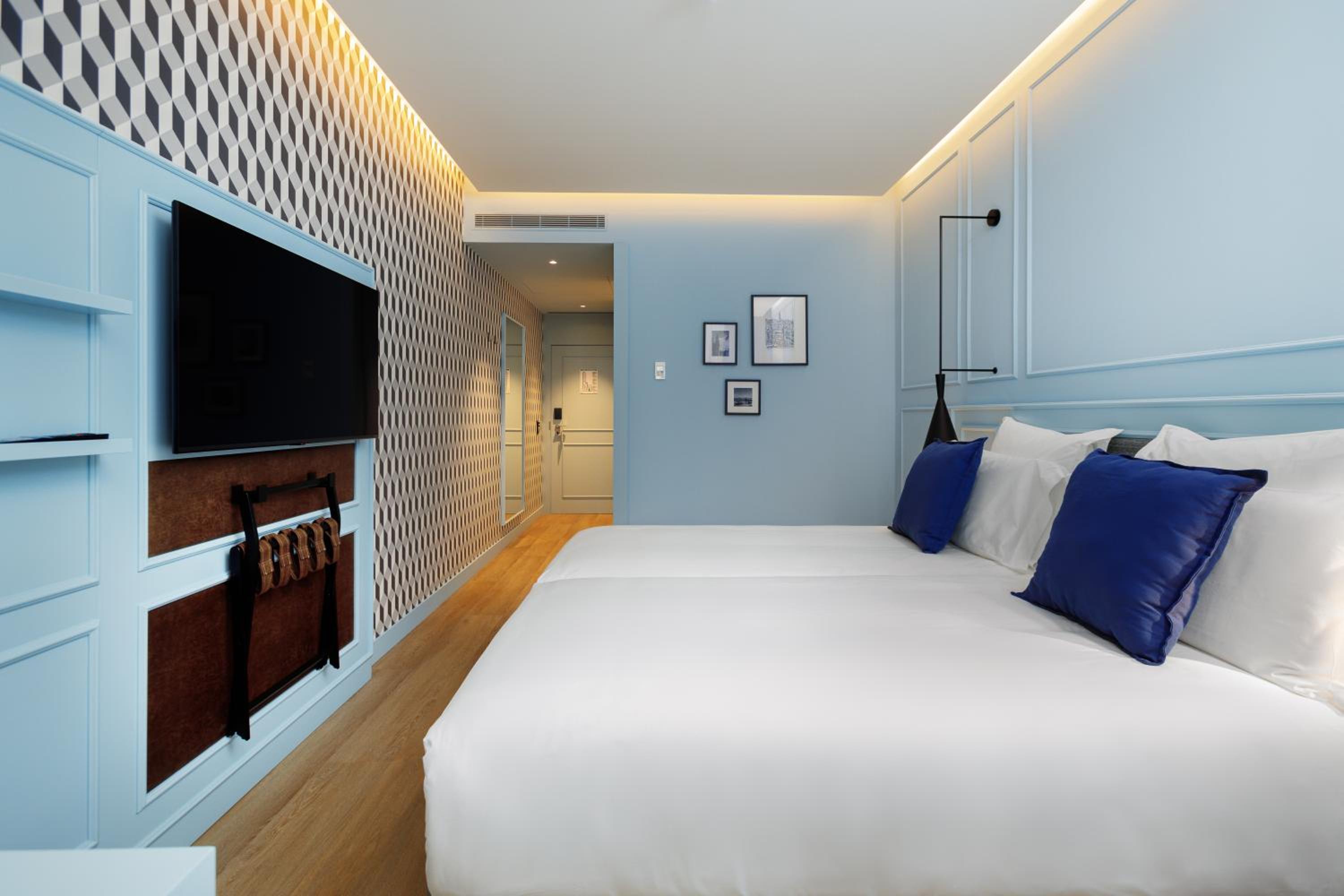 Classic Twin Room - Photo 7