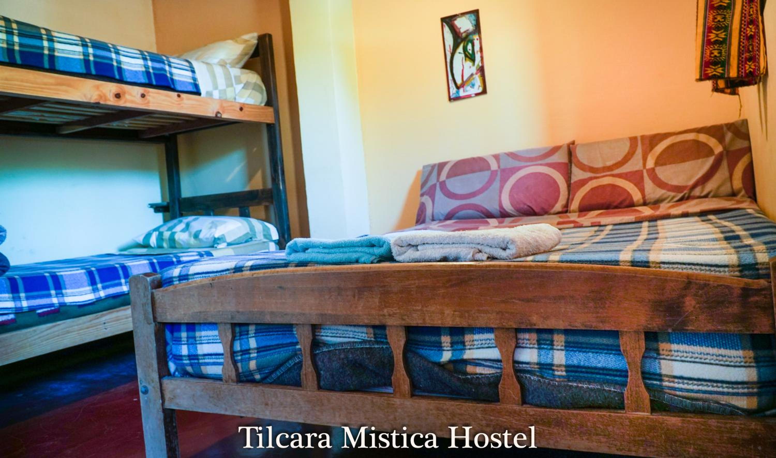 Quadruple Room with Private Bathroom photo 2