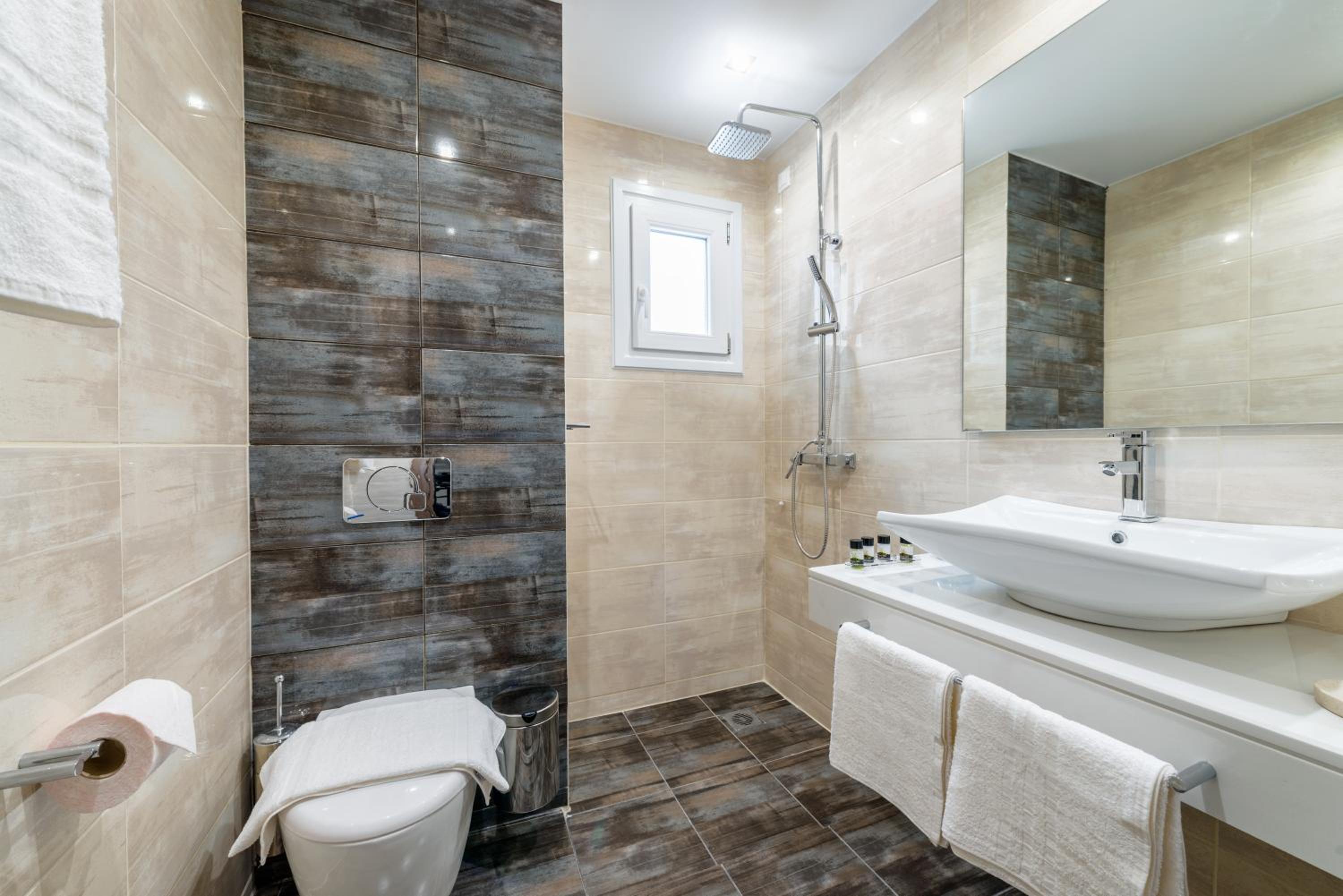 Superior Triple Room photo 3