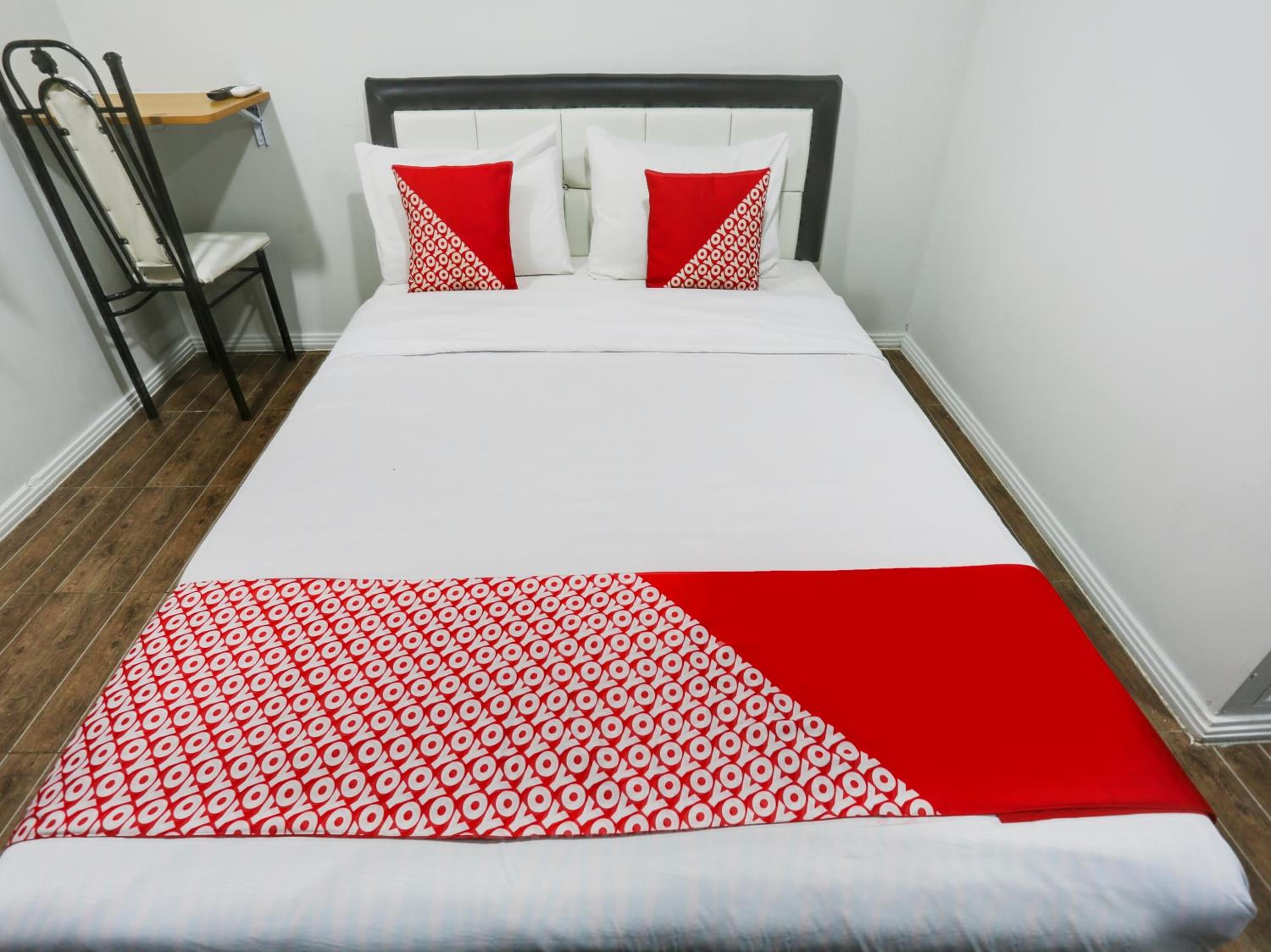 Deluxe Suite - Photo 2