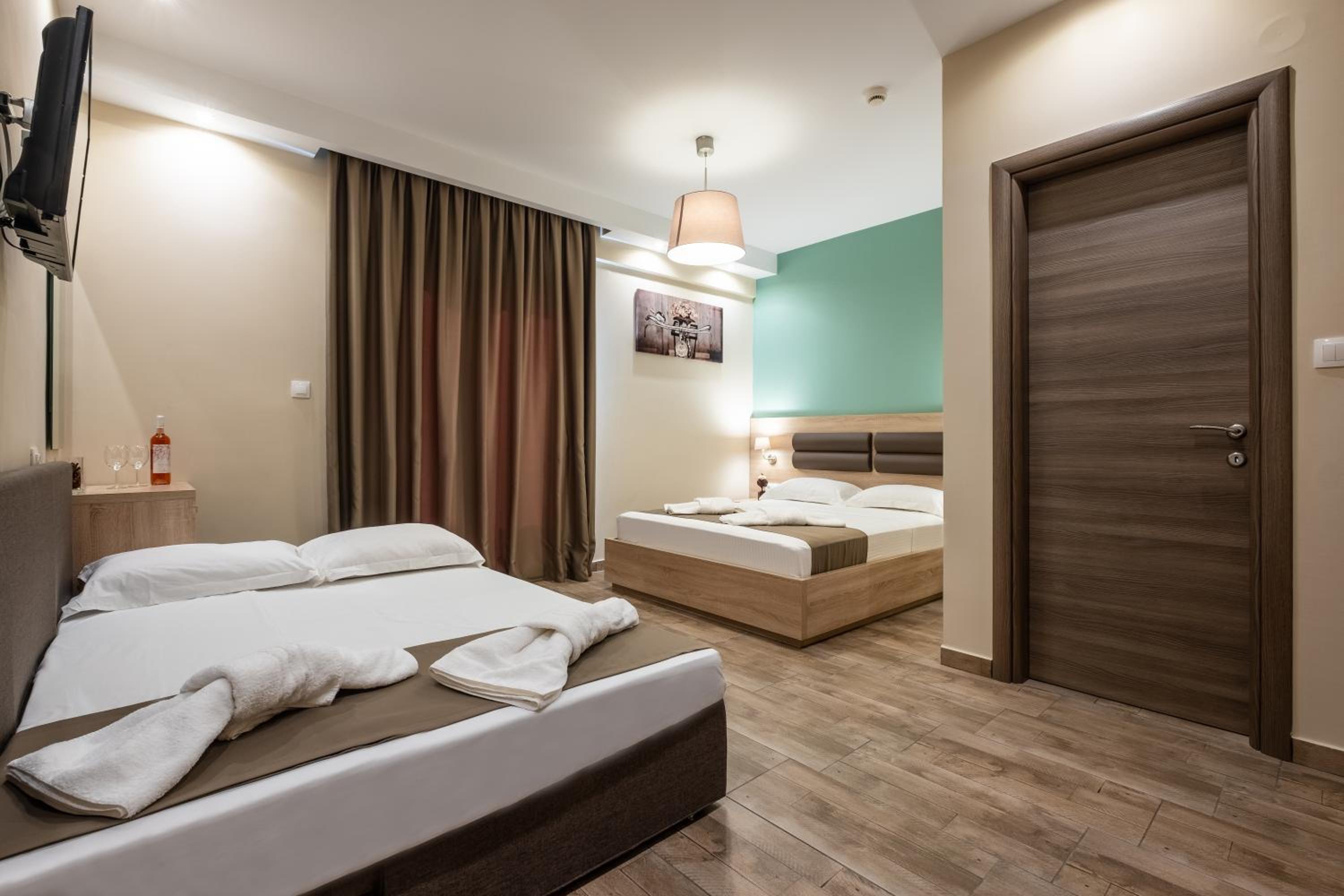Deluxe Quadruple Room photo 2