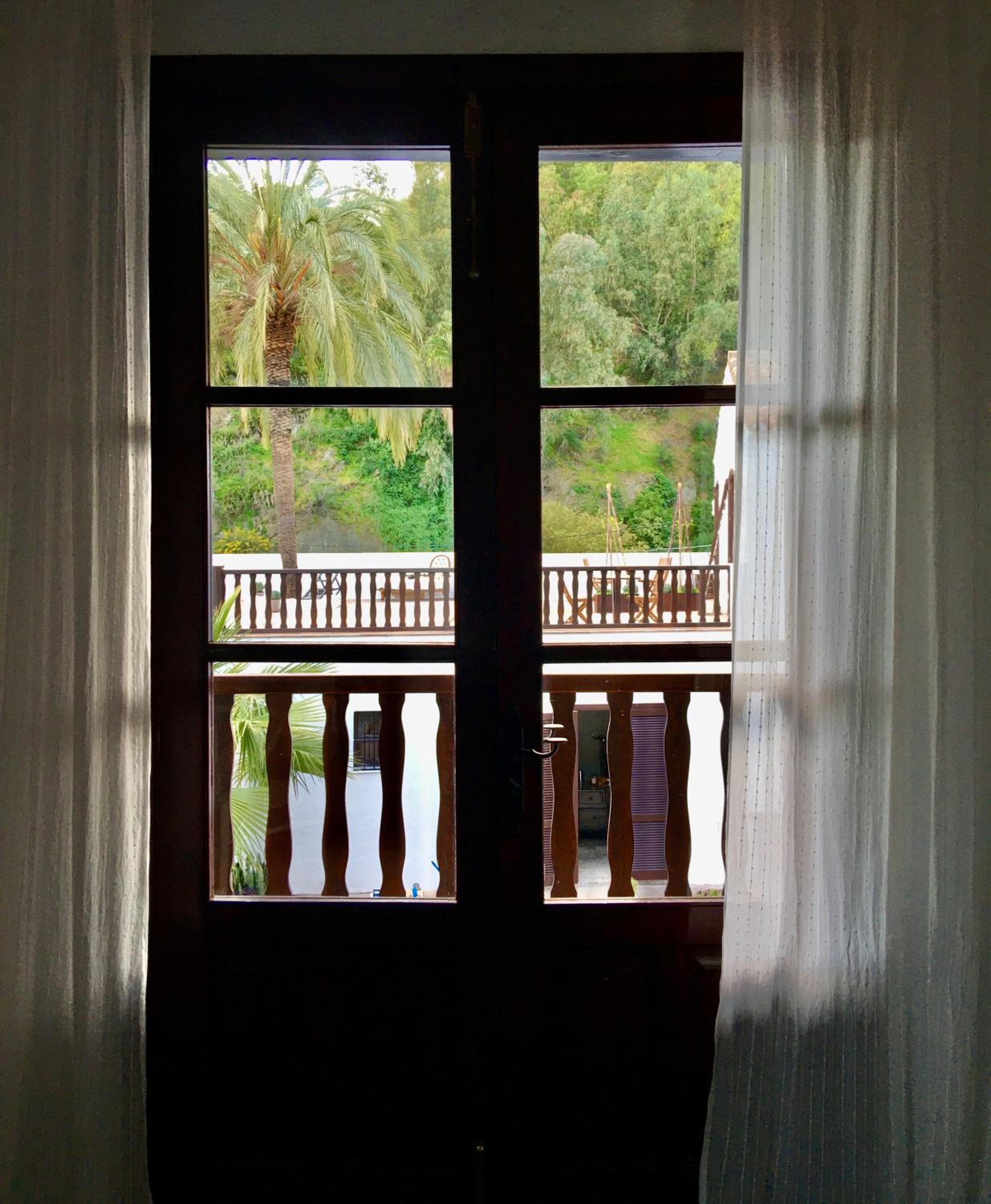 Deluxe Double Room with Balcony photo 2