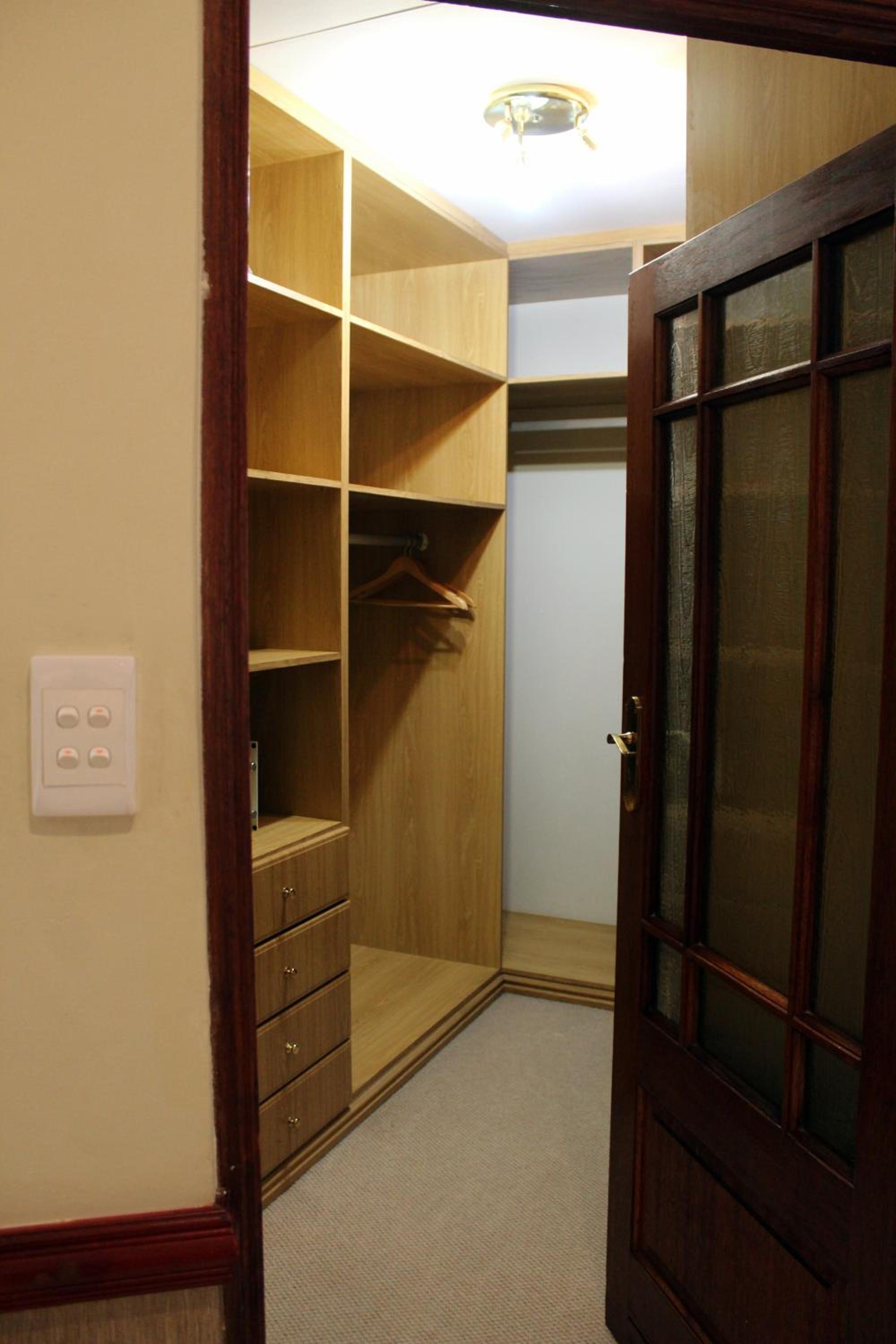 Deluxe Queen Room - Photo 1