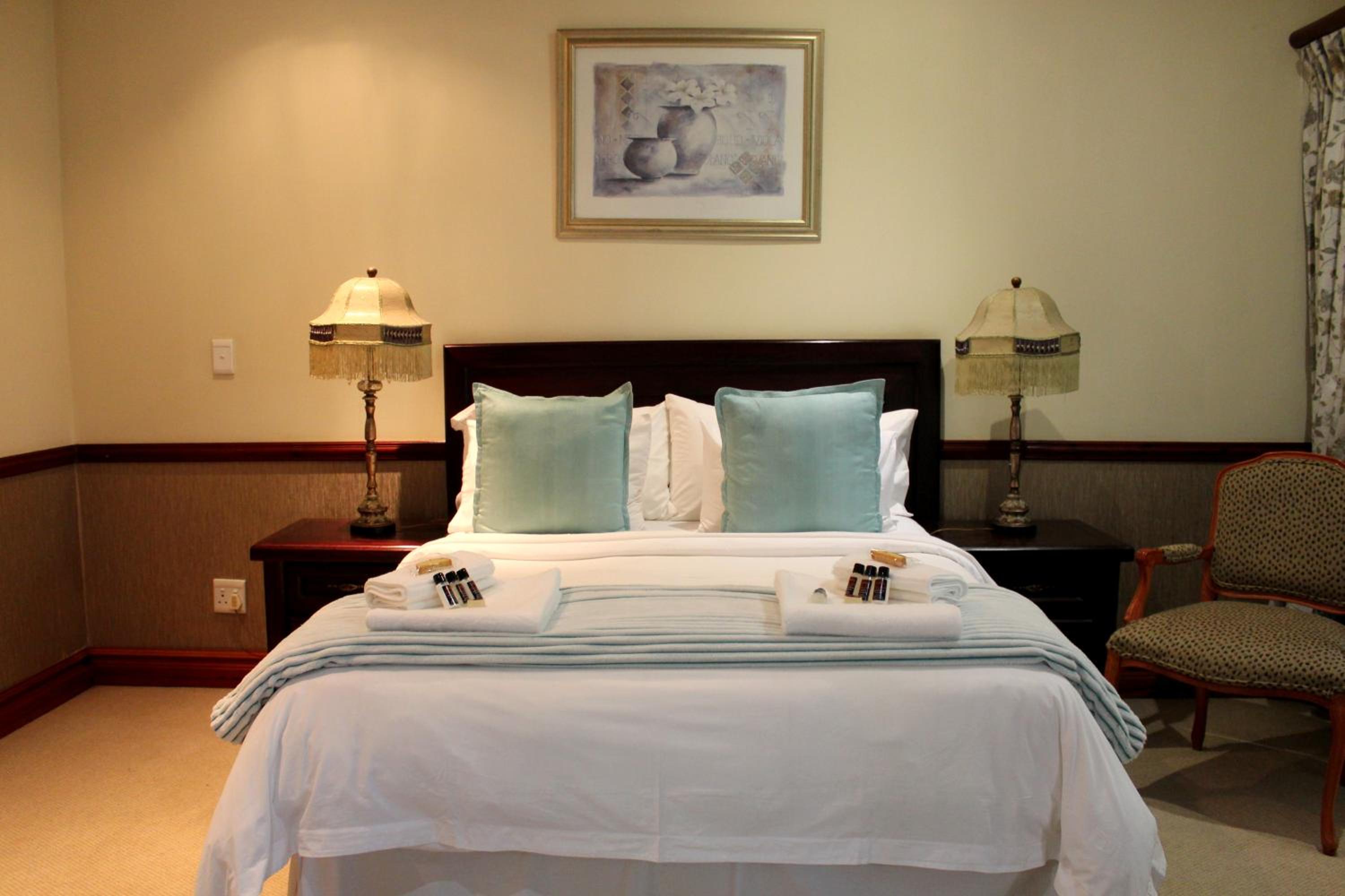 Deluxe Queen Room - Photo 2