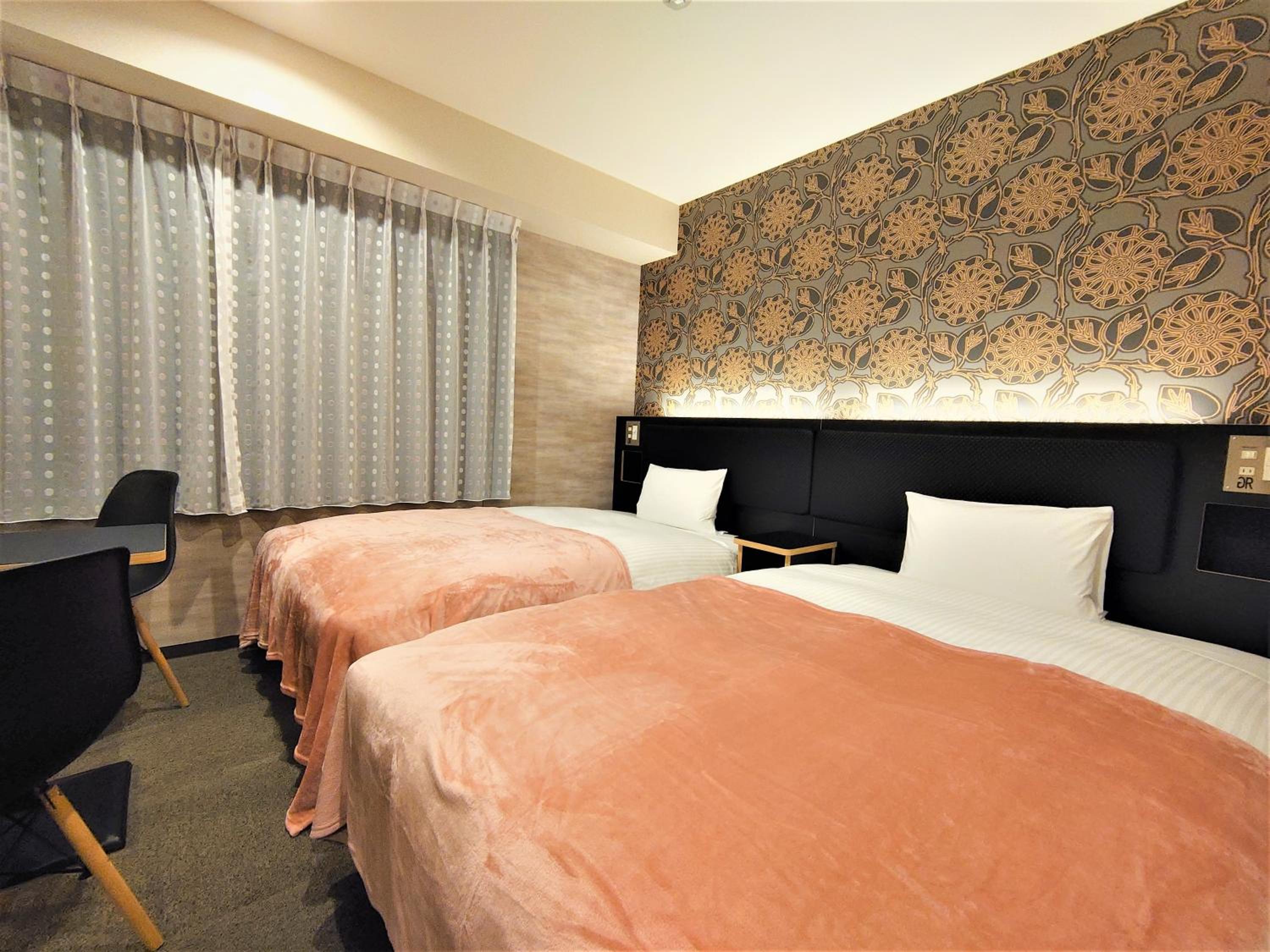 Standard Twin Room New Tower - Non-Smoking - Photo 3