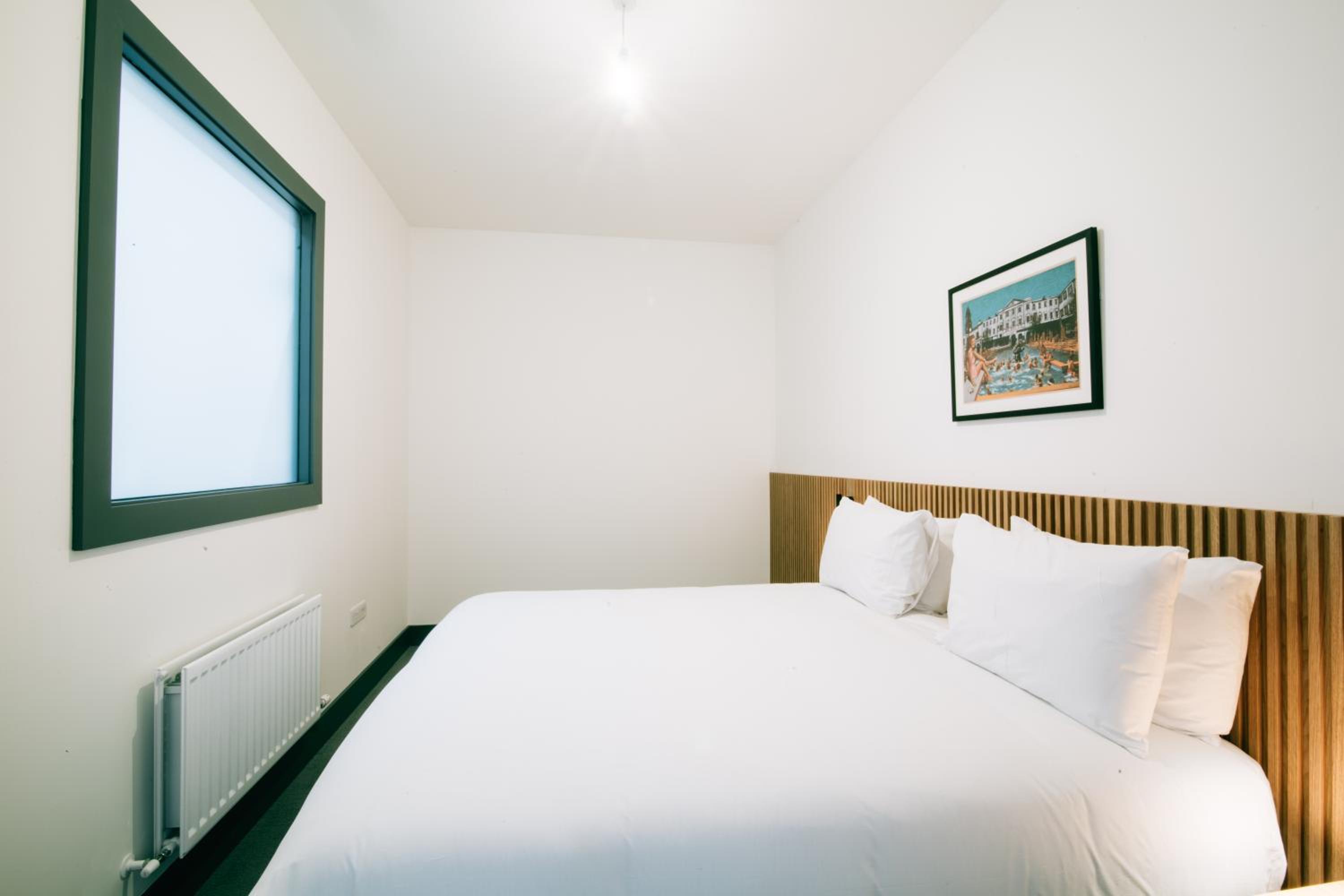 One-Bedroom Apartment - Photo 1