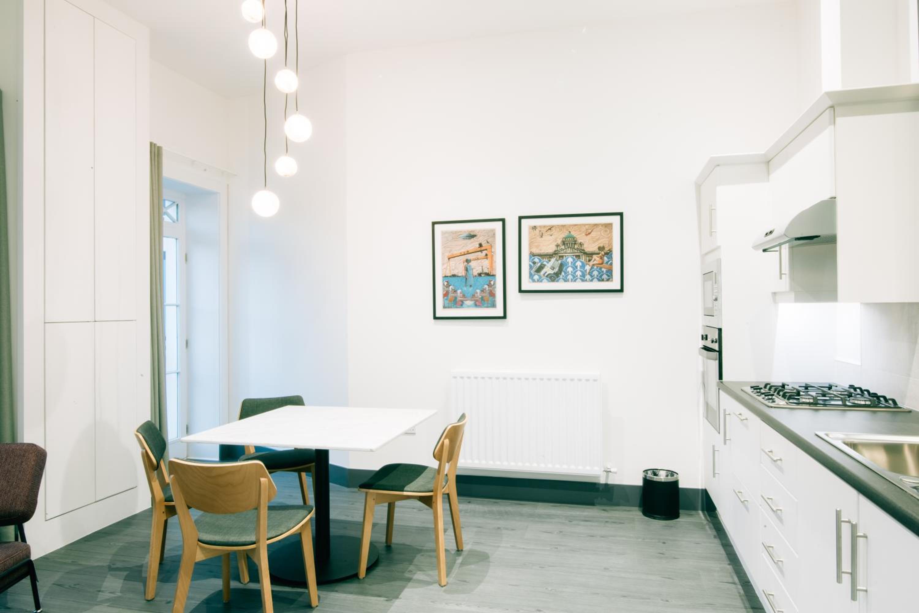 One-Bedroom Apartment - Photo 2