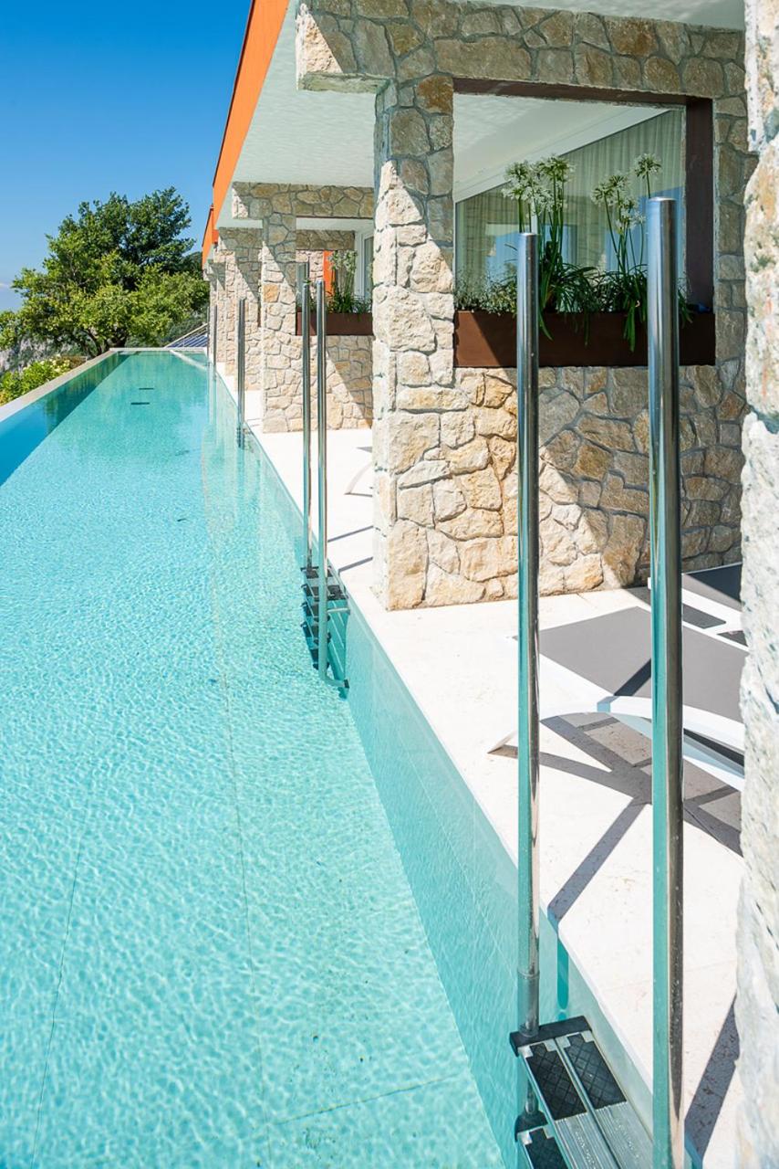 Suite with Infinity Pool - Photo 41
