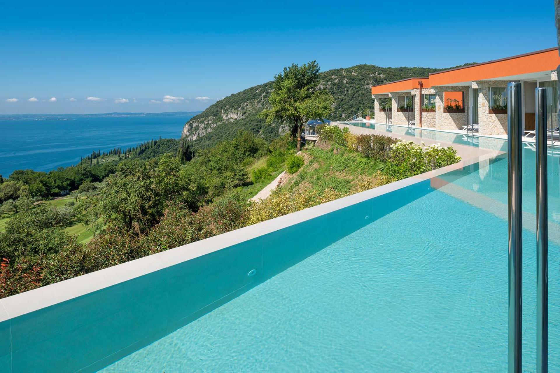 Suite with Infinity Pool - Photo 69
