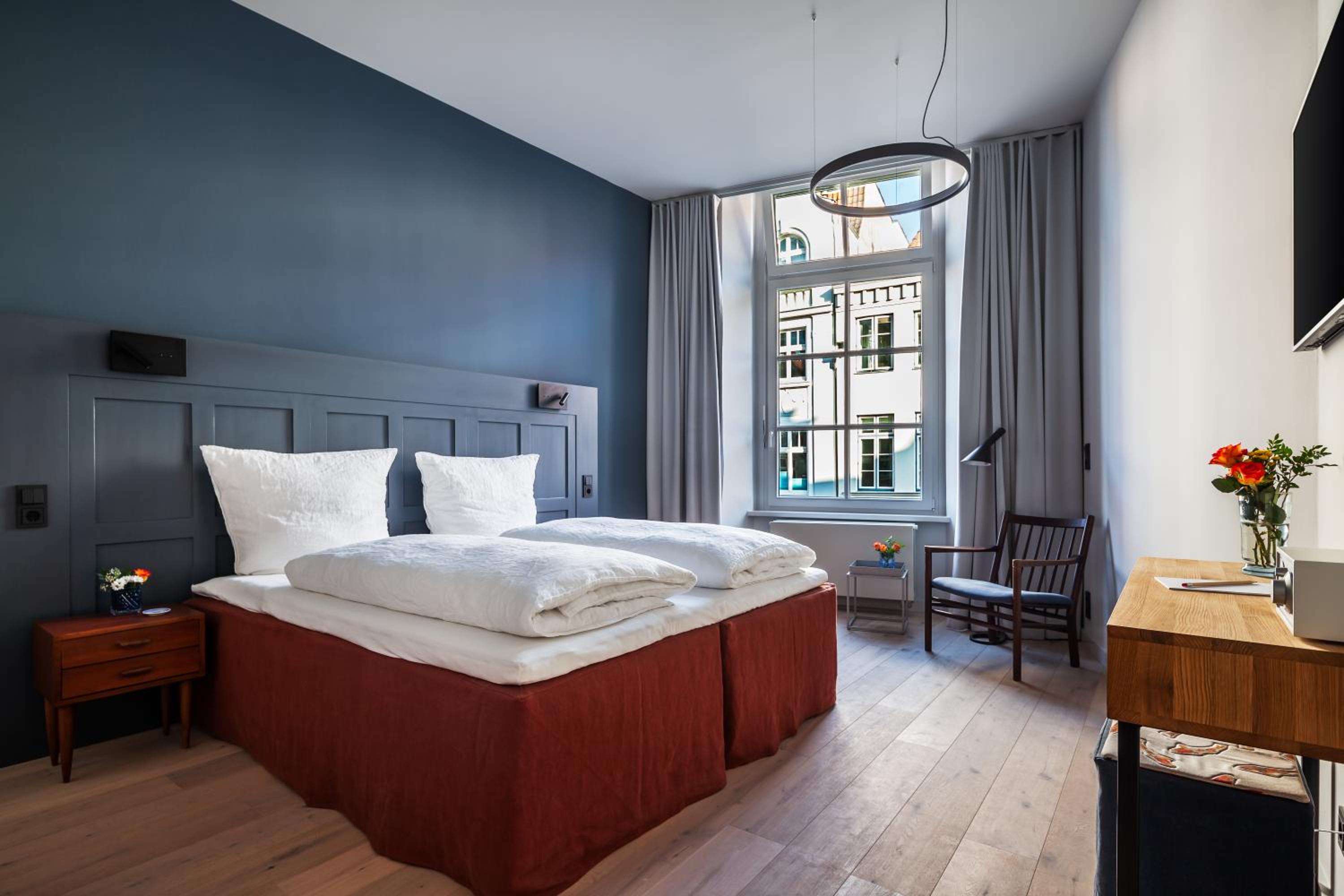 Superior King Room - Photo 17