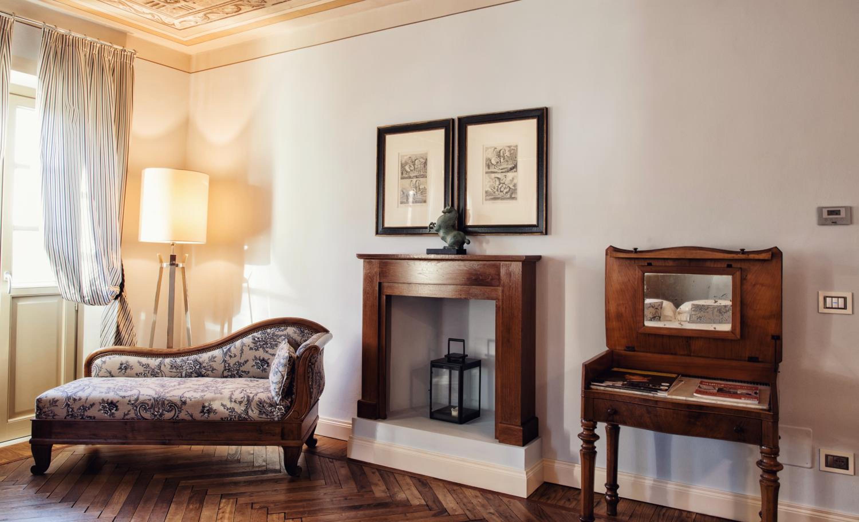 Suite with Spa Access photo 2