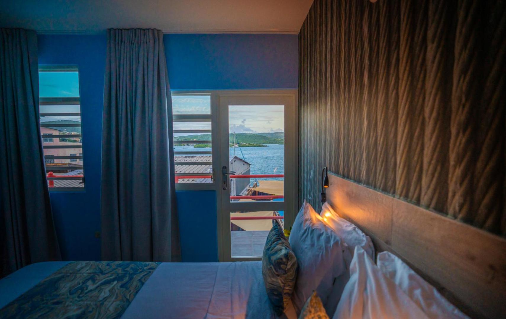 Deluxe Double Room with Balcony and Sea View photo 2