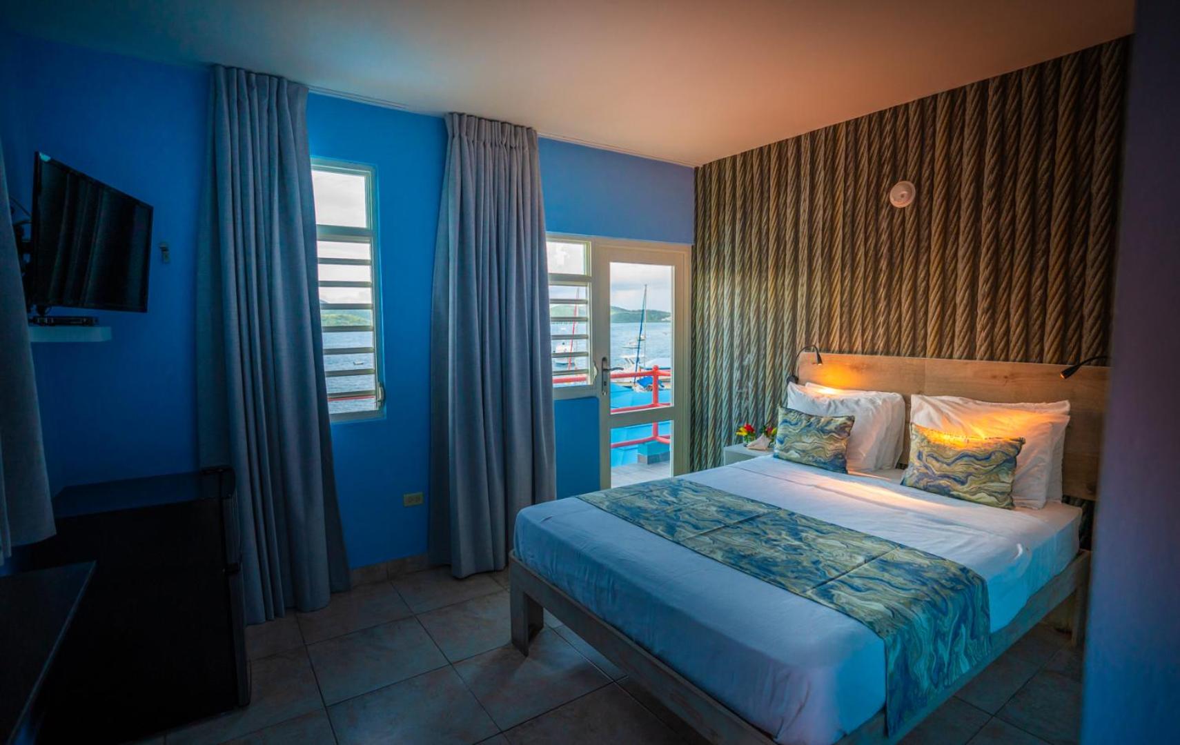 Deluxe Double Room with Balcony and Sea View