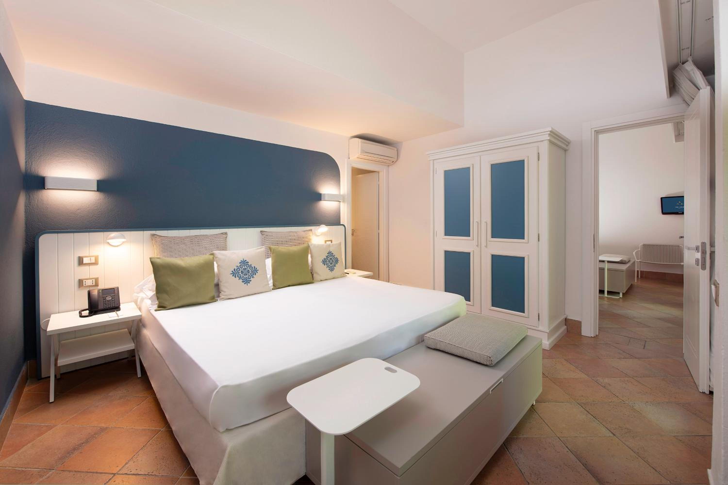 Double or Twin Room with Garden View - Photo 1