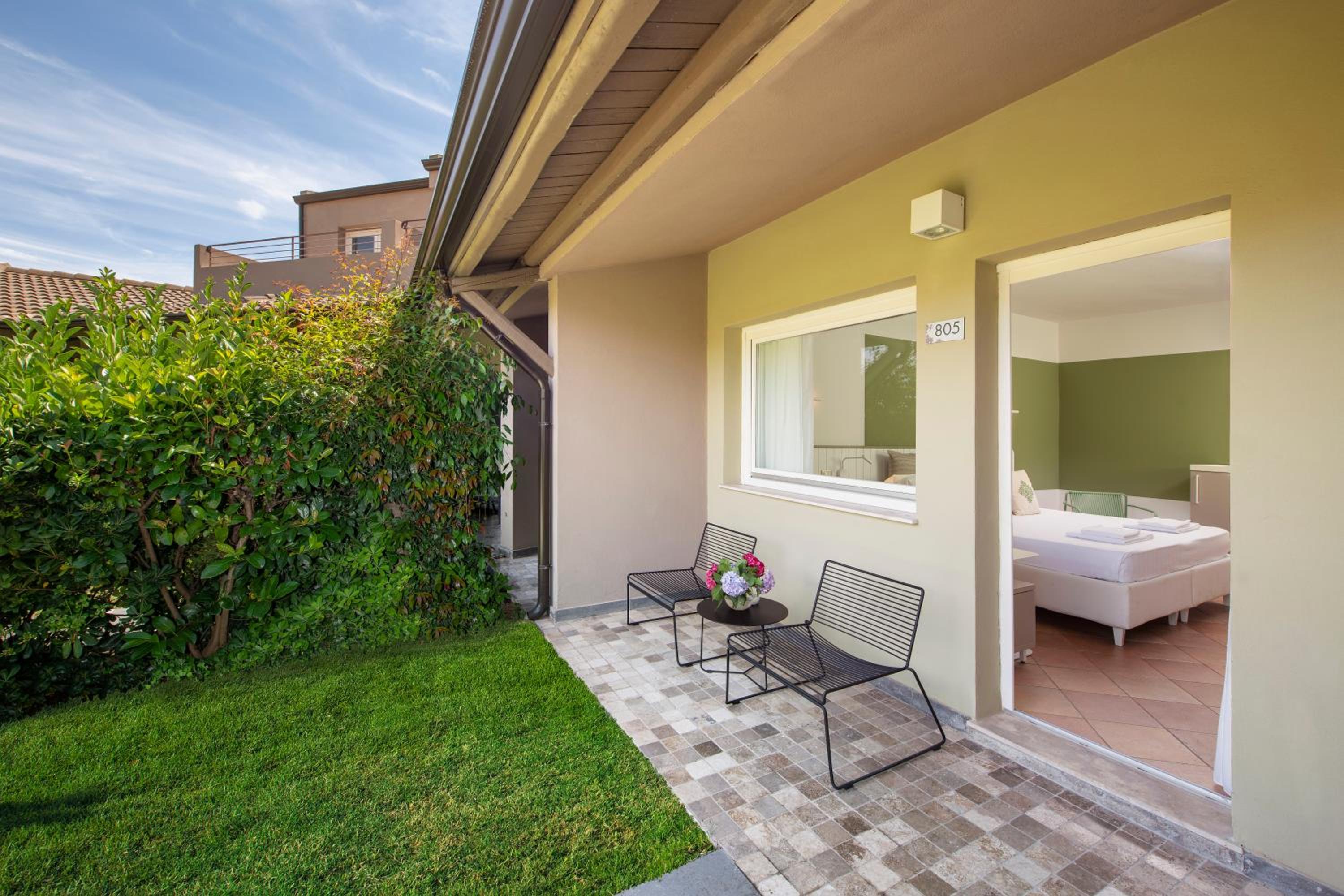 Triple Room with Garden View - Photo 4