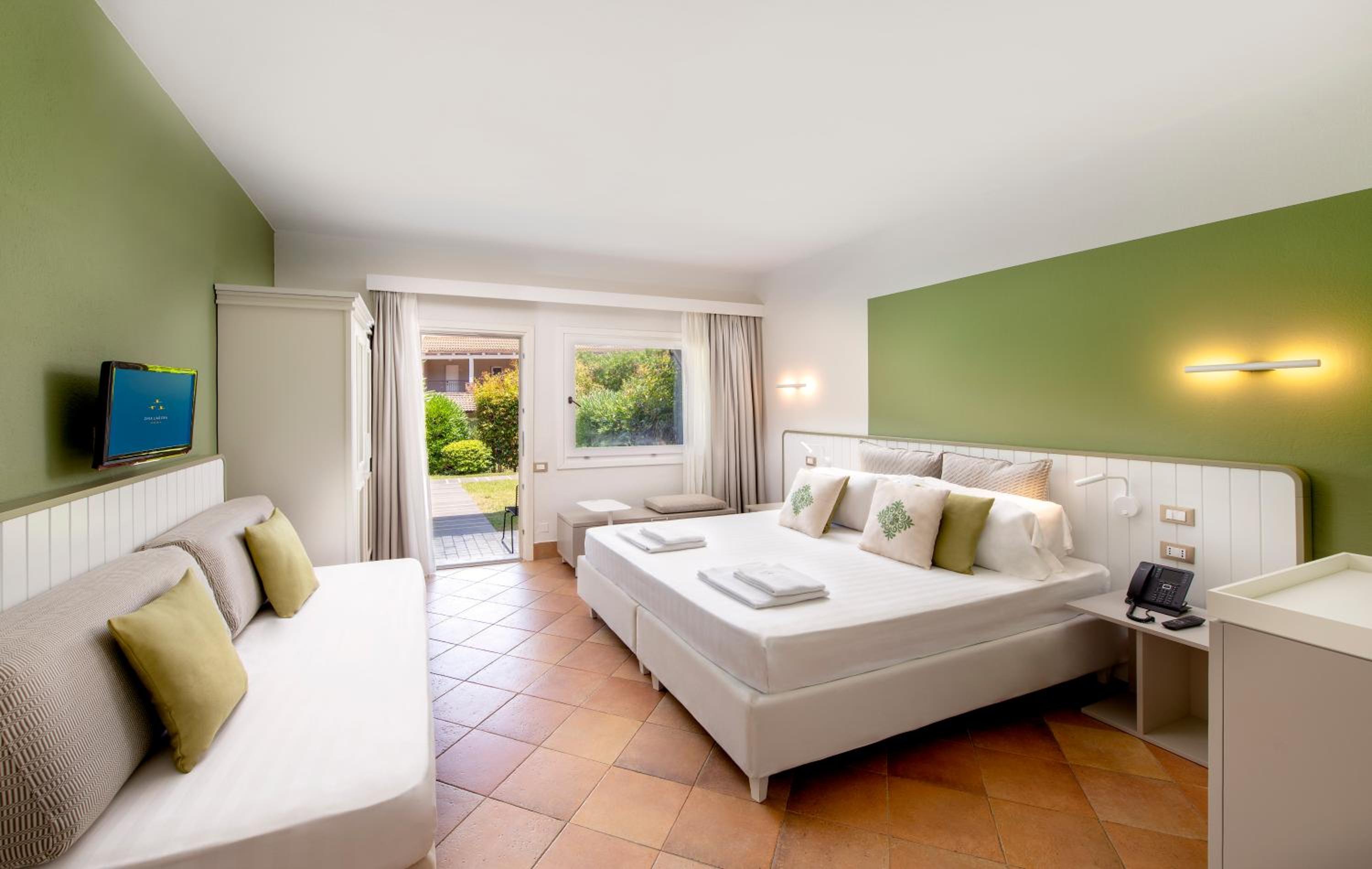 Triple Room with Garden View - Photo 1