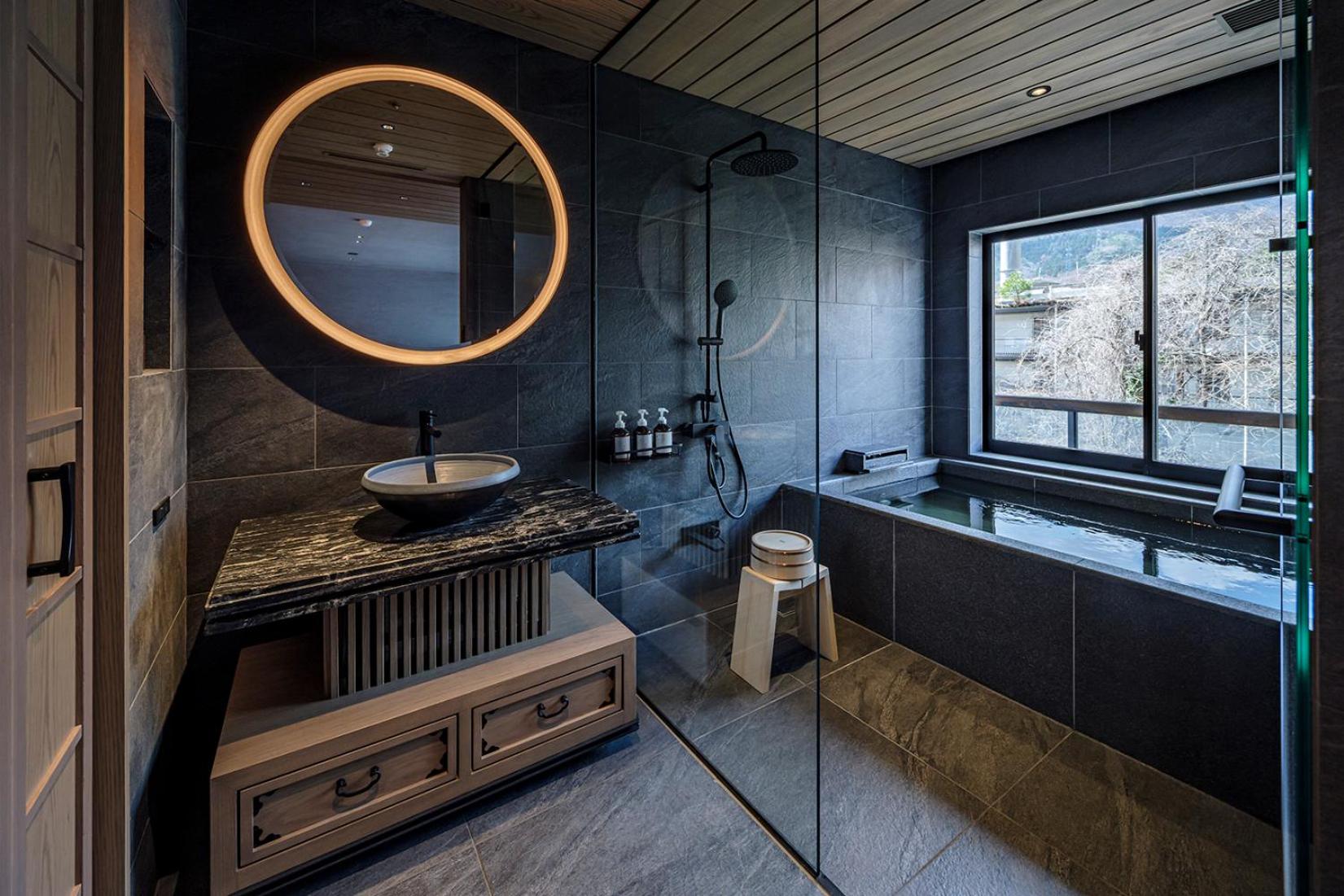 Twin Room with Private Bathroom photo 1
