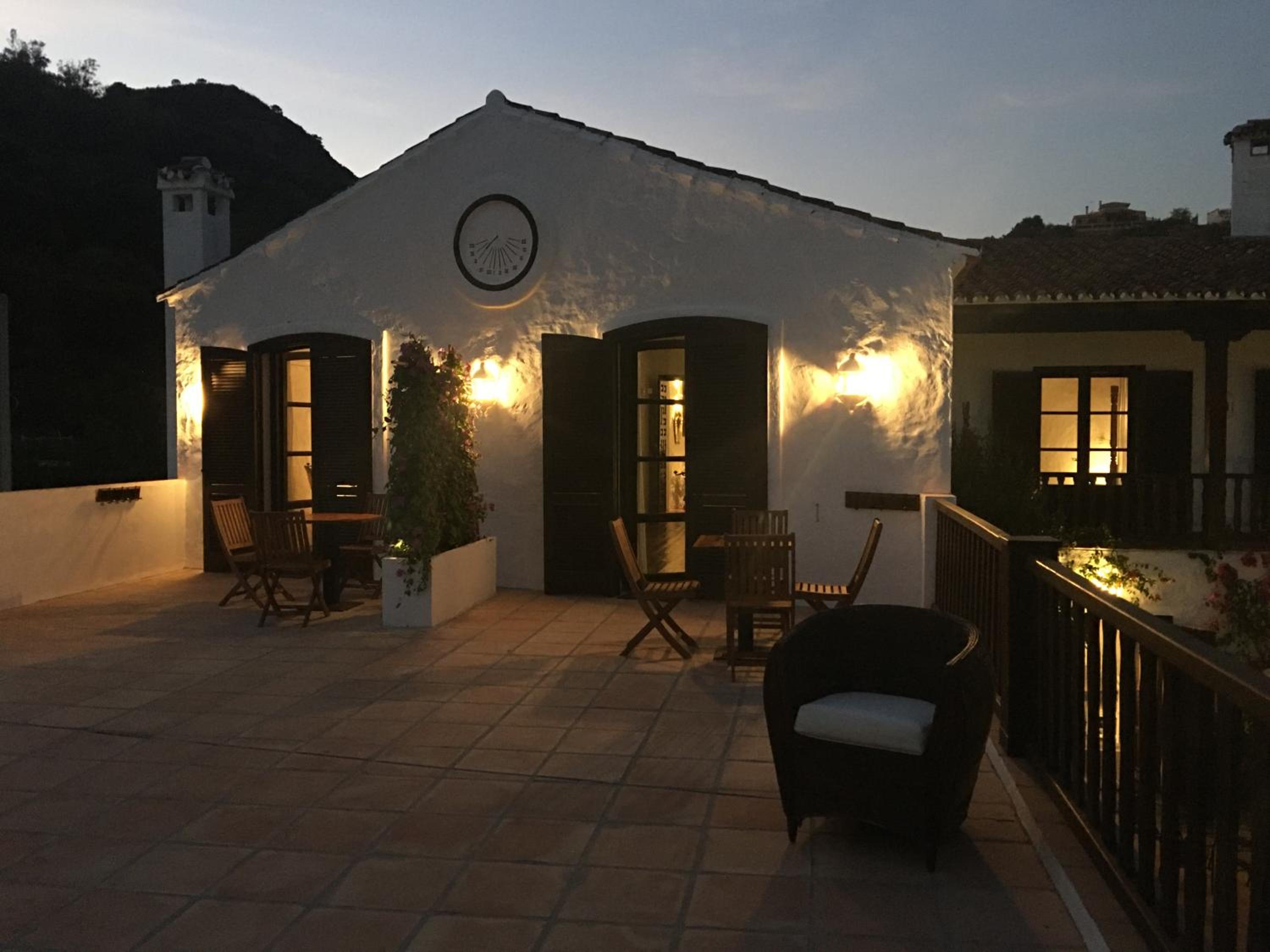 Double Room with Terrace - Photo 3