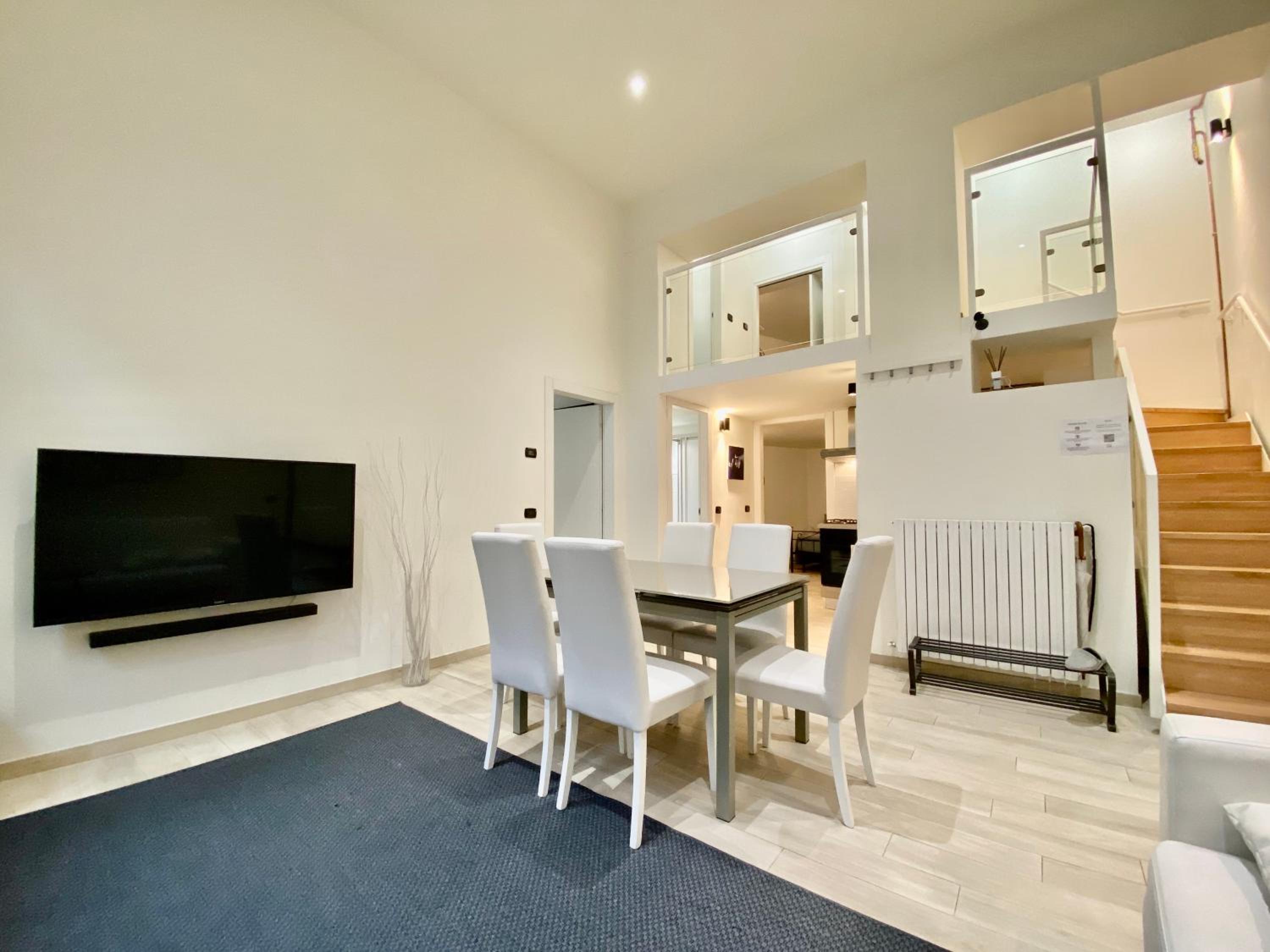 Deluxe Apartment