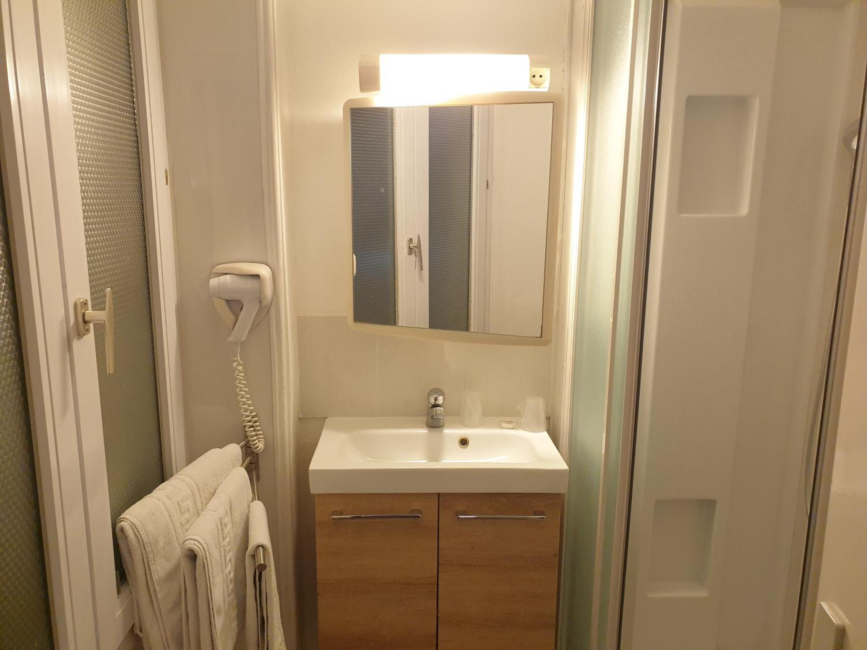 Triple Room - Photo 5